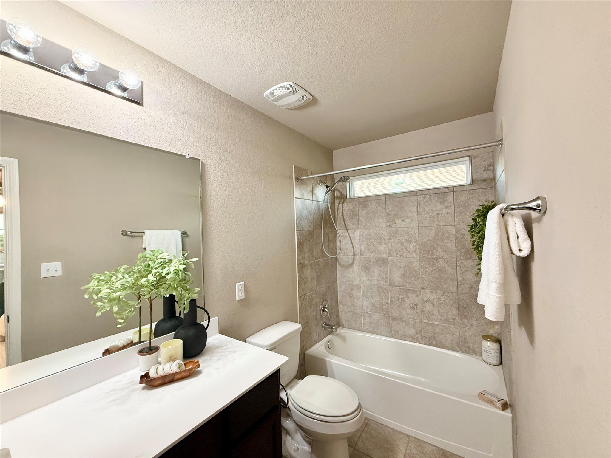 202 Mossycup Dr Property Photo 15