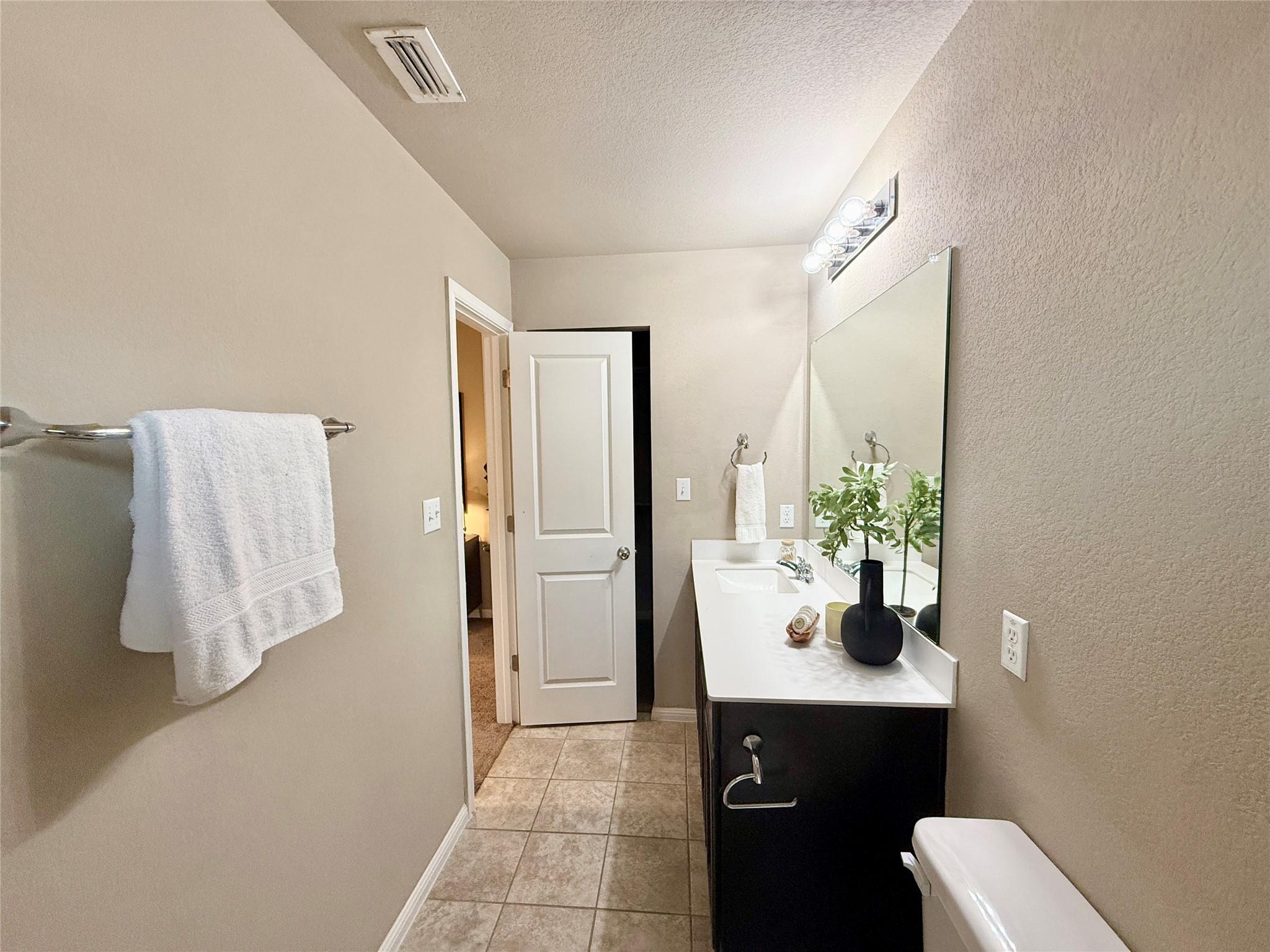202 Mossycup Dr Property Photo 16