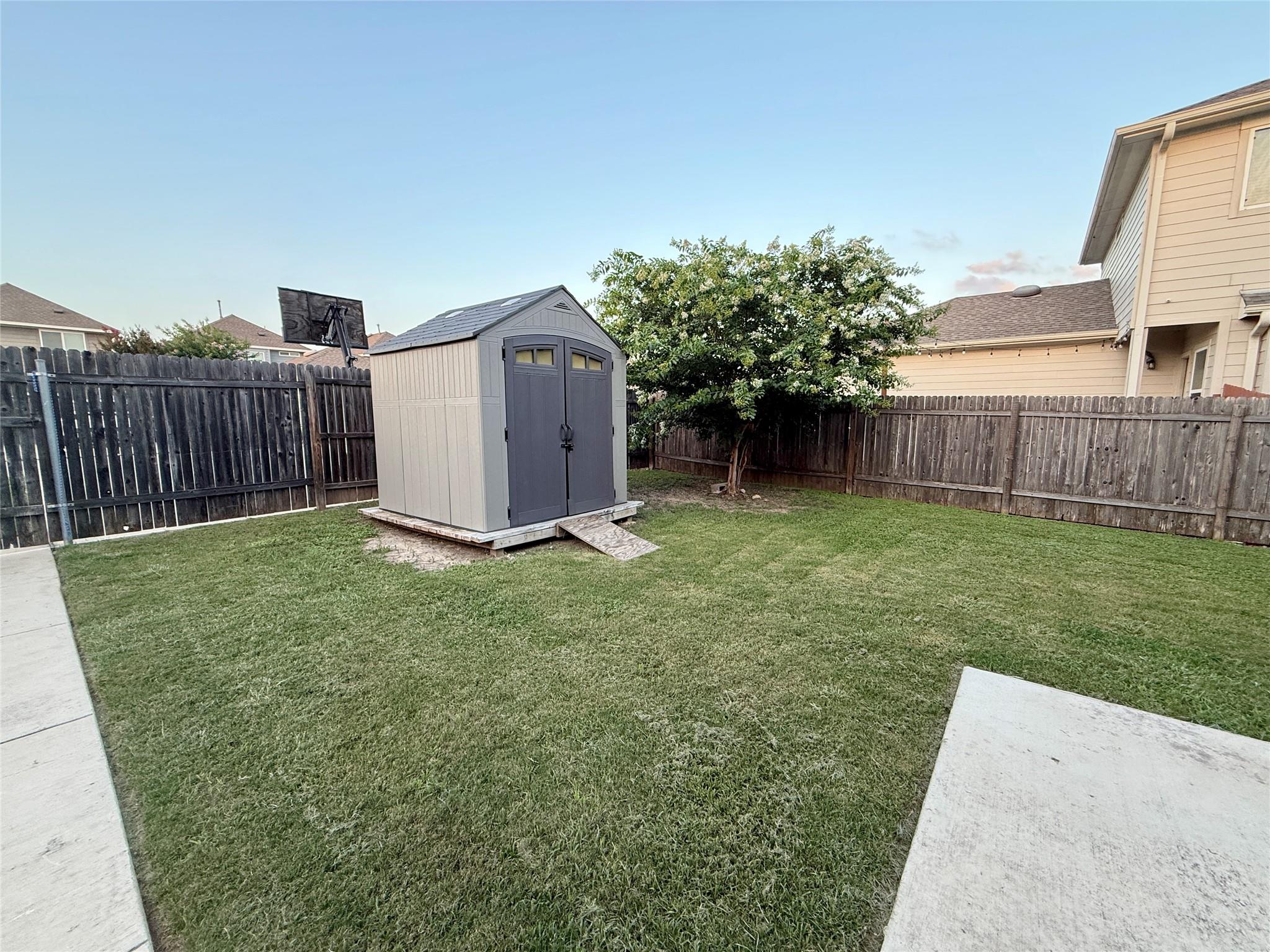 202 Mossycup Dr Property Photo 24