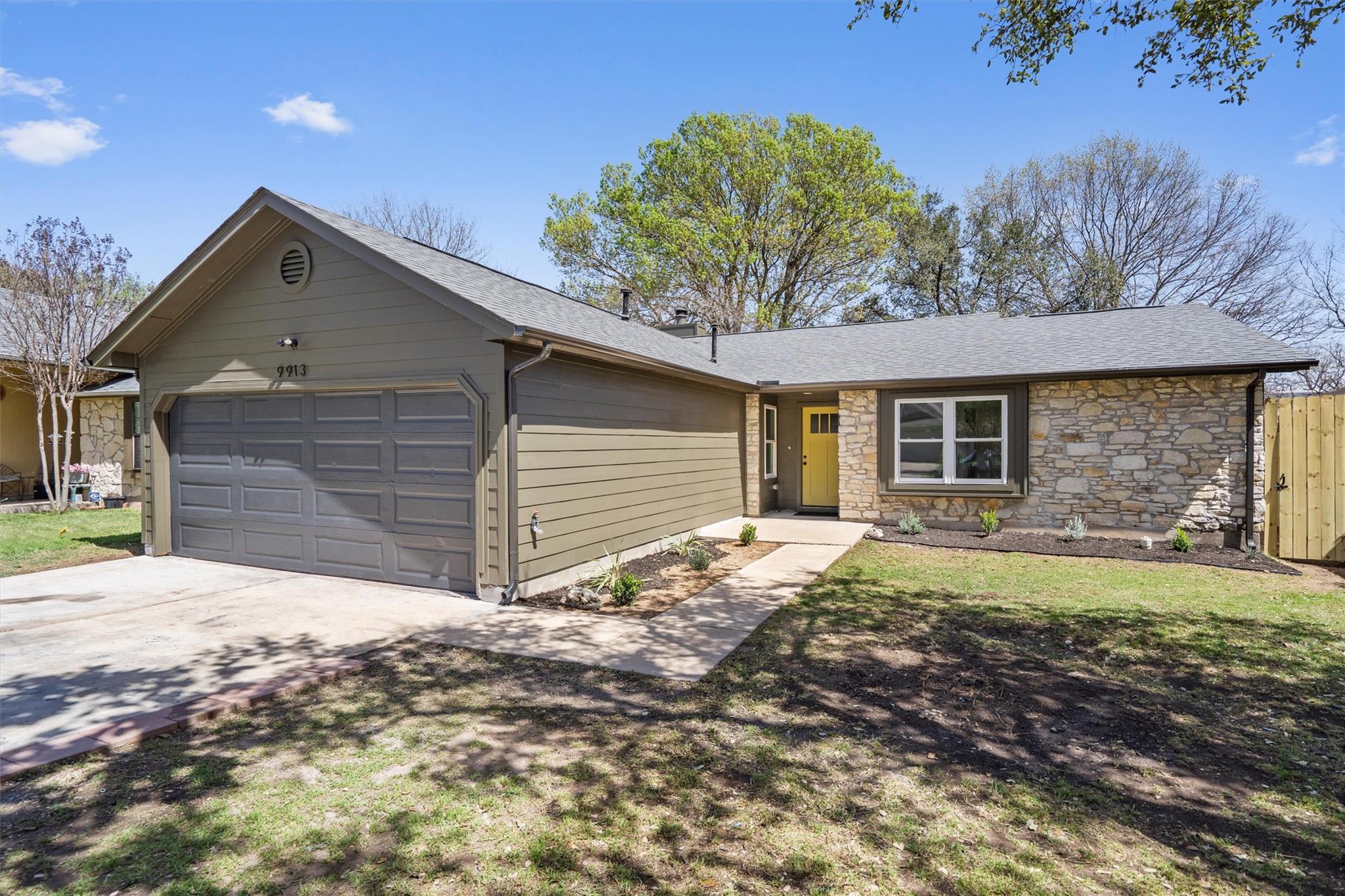 9913 Willers Way Property Photo