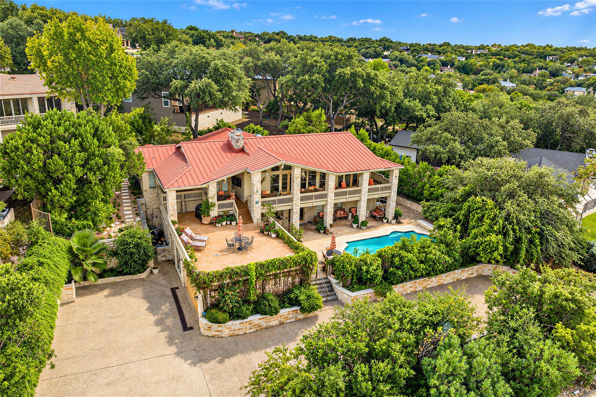 1136 Challenger None Property Photo 1
