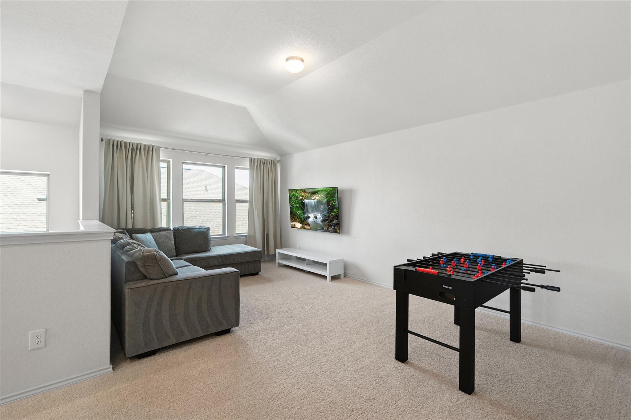 211 Brookside St Property Photo 25