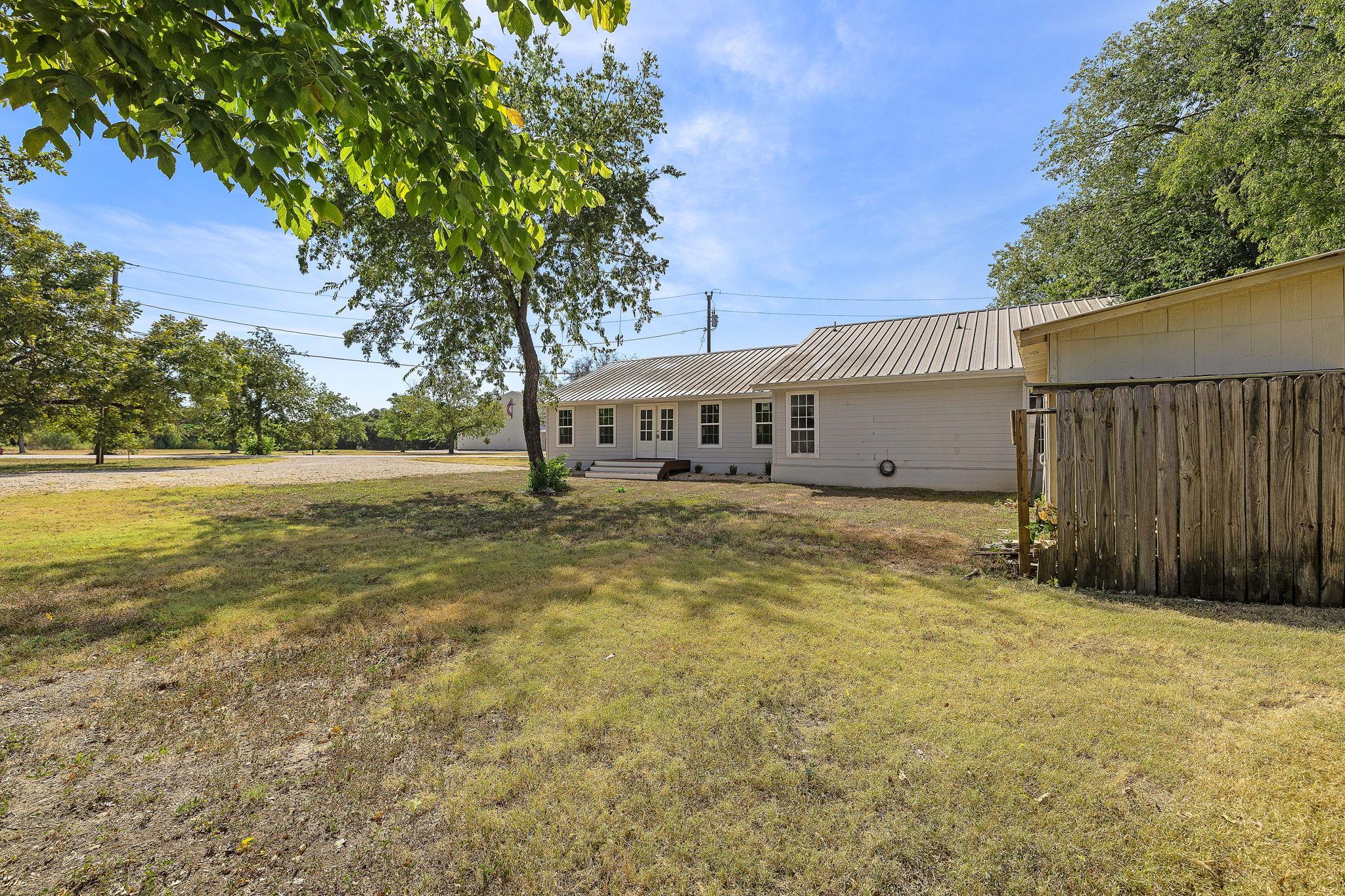 205 E Myrtle Ln Property Photo 10