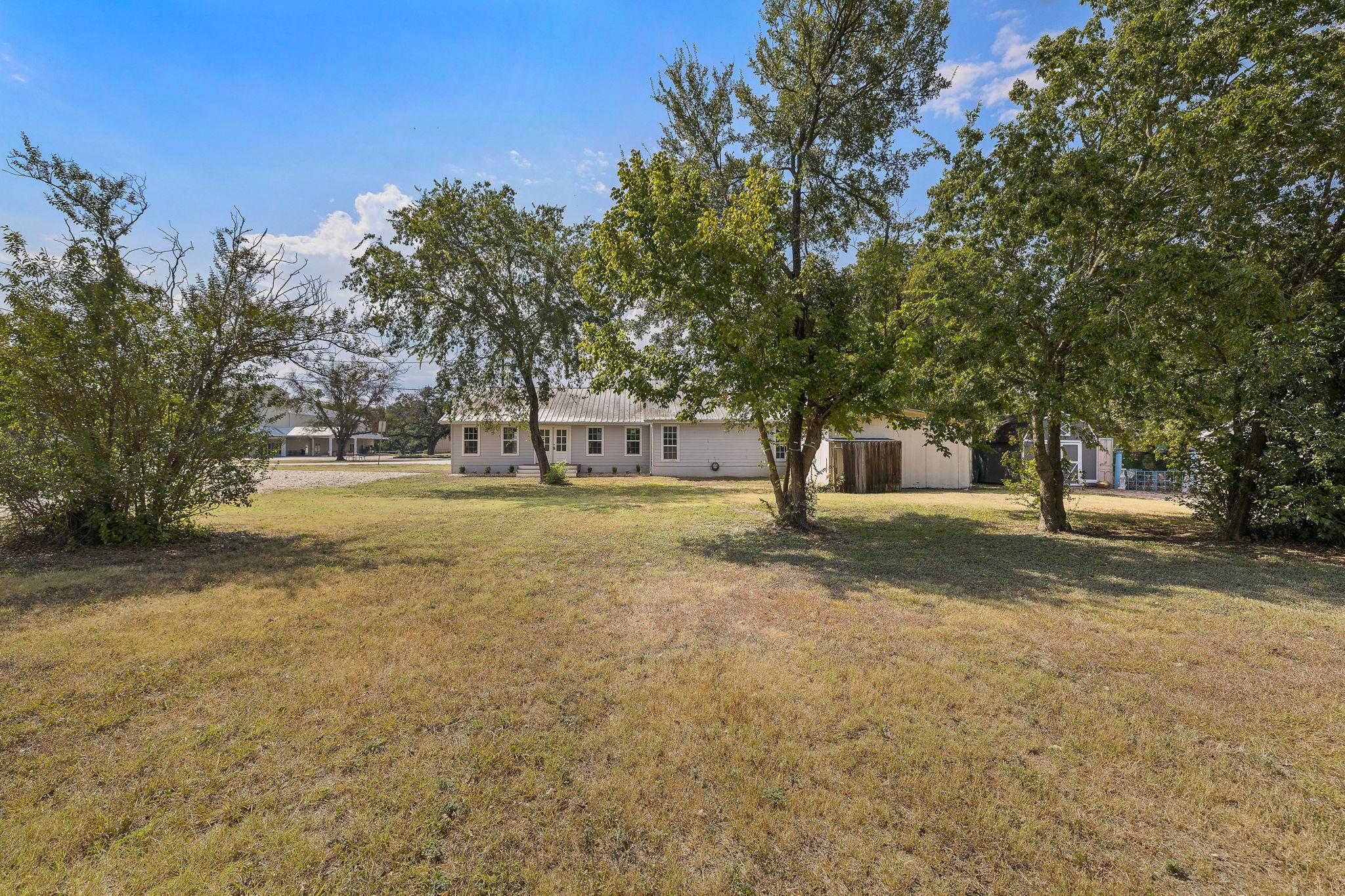 205 E Myrtle Ln Property Photo 11