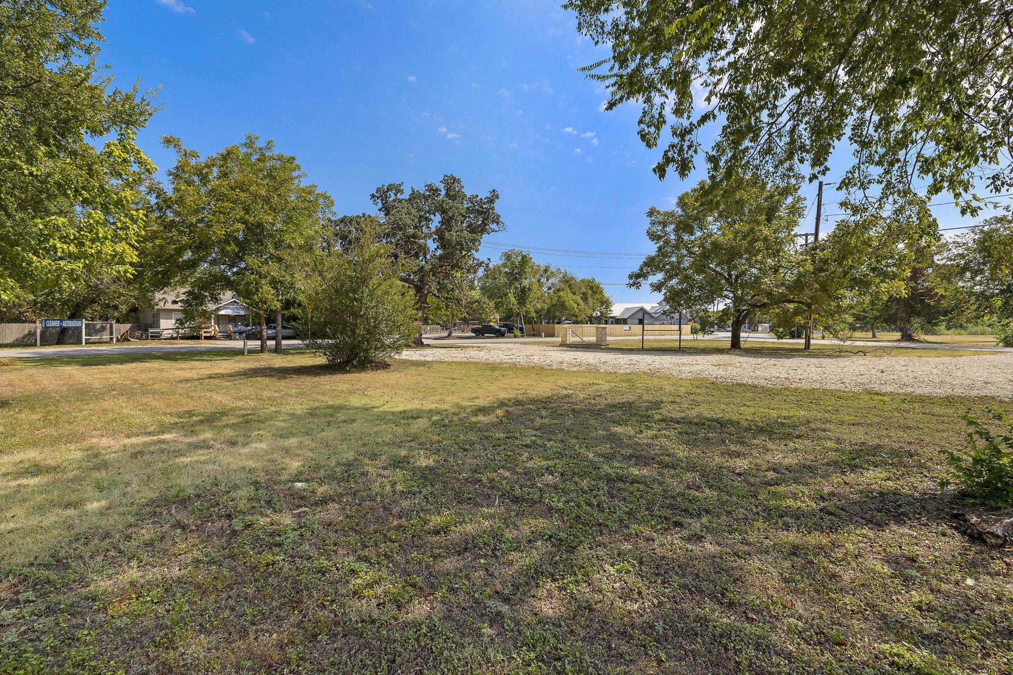 205 E Myrtle Ln Property Photo 17