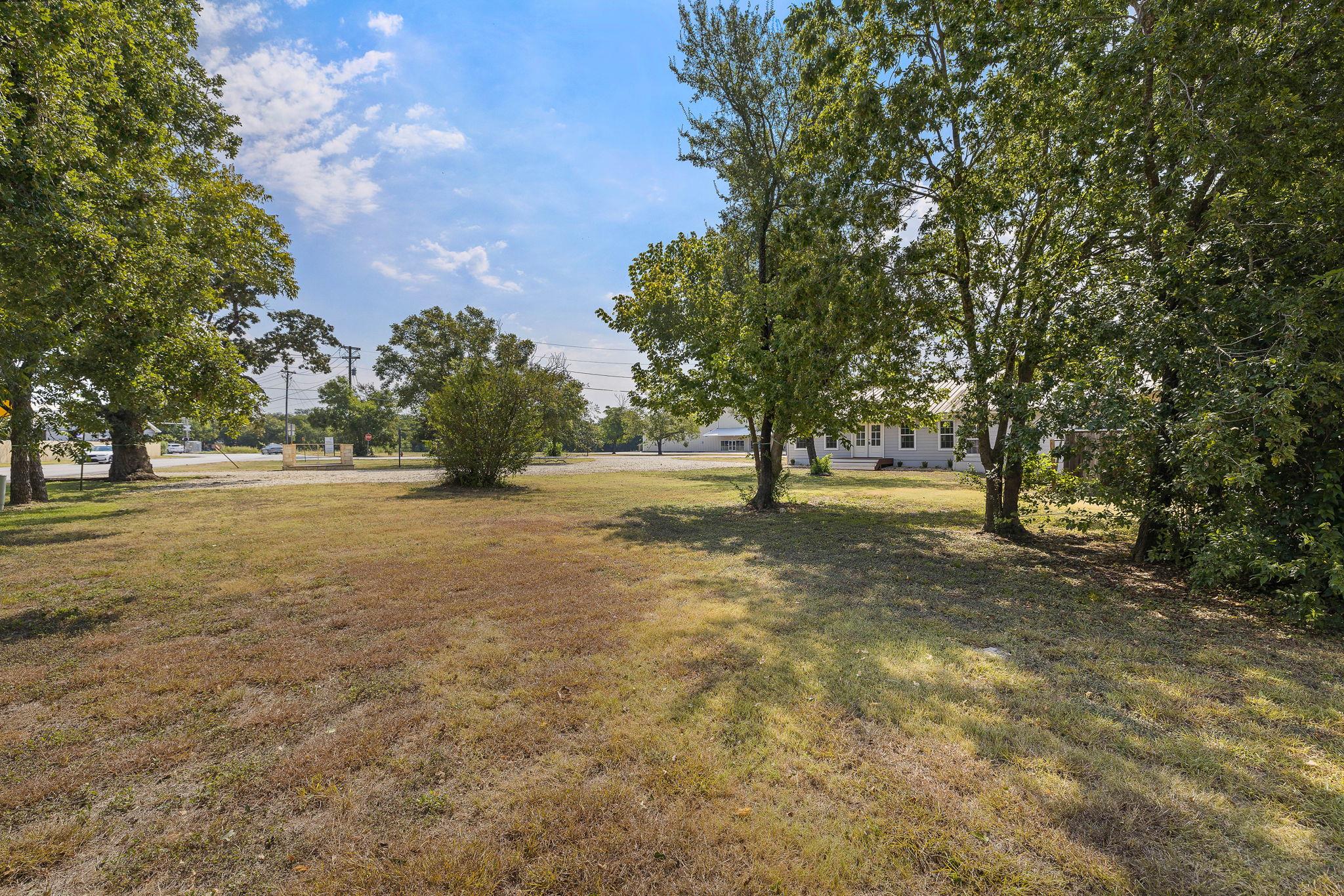 205 E Myrtle Ln Property Photo 18