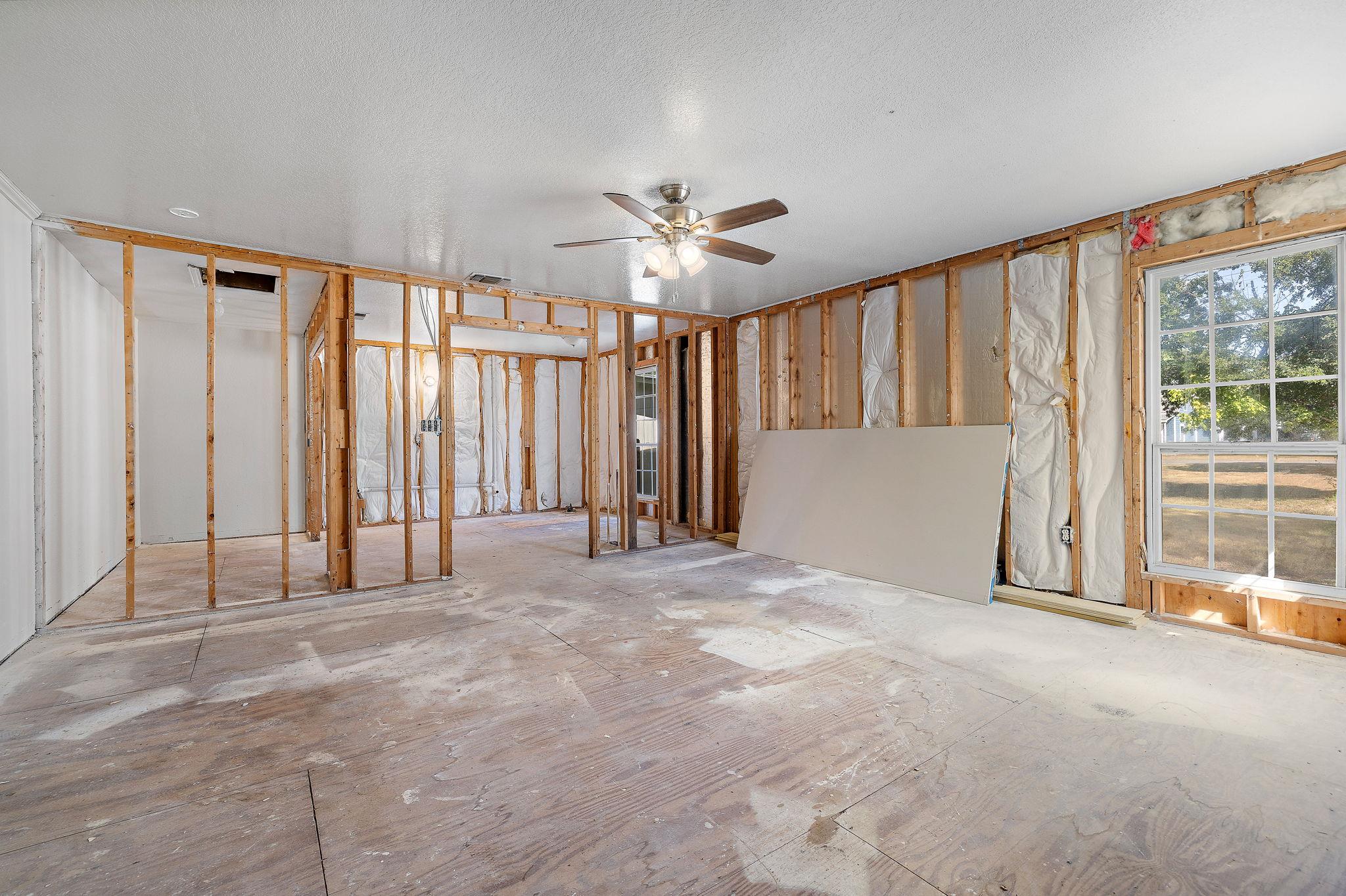 205 E Myrtle Ln Property Photo 29