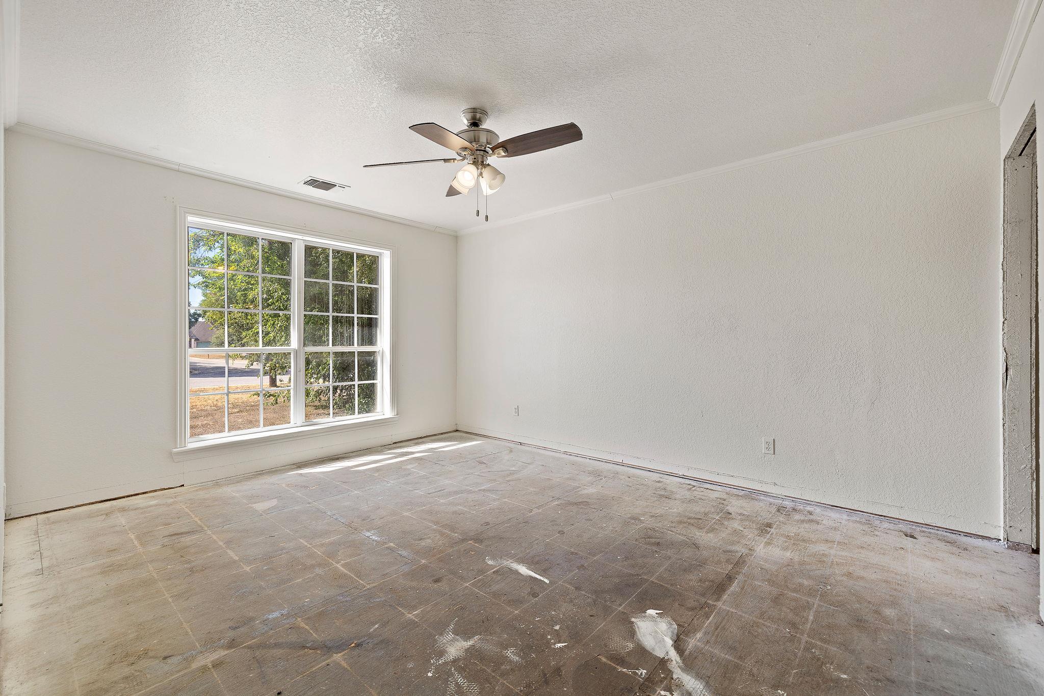 205 E Myrtle Ln Property Photo 37