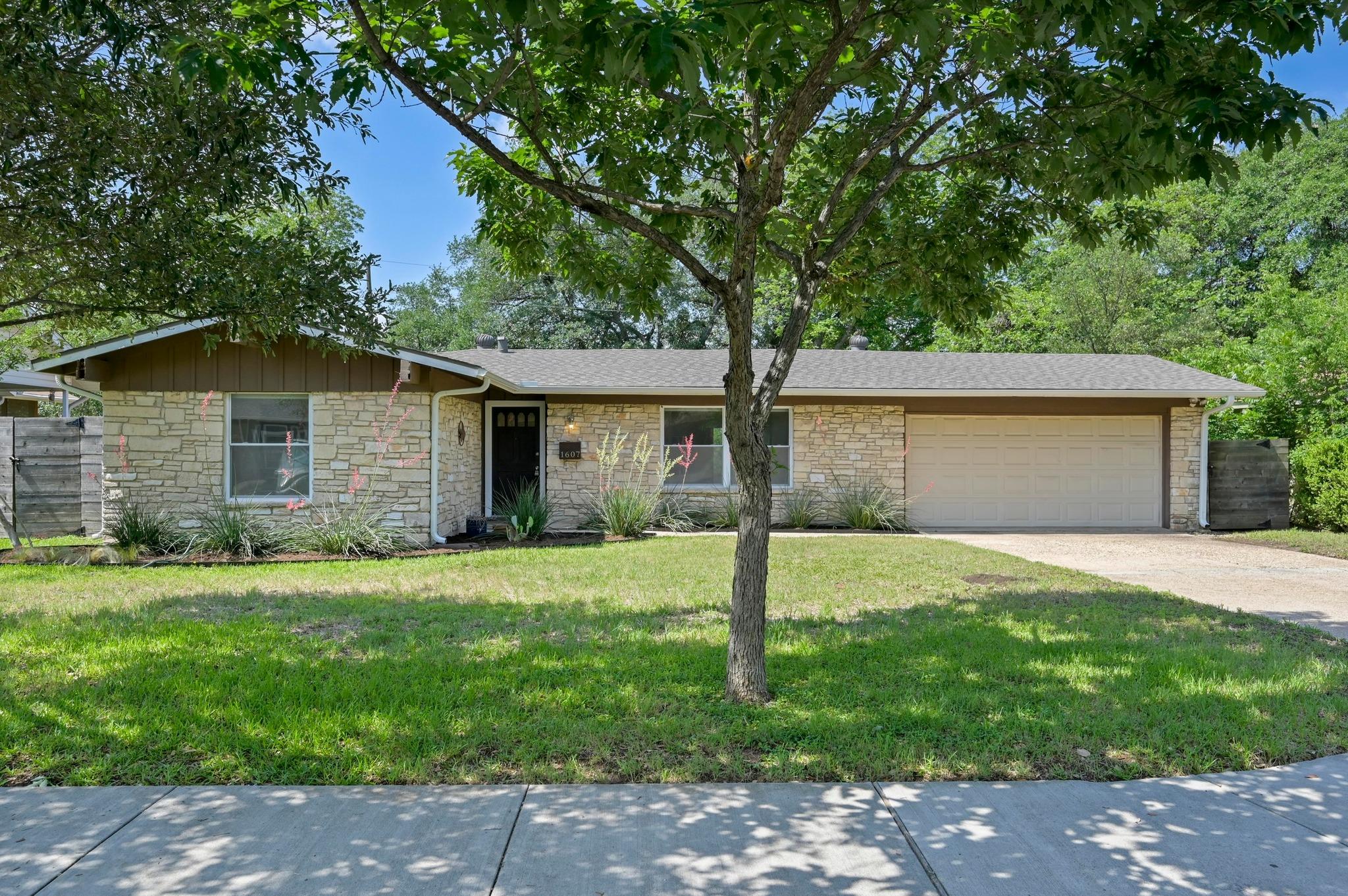 1607 Glencrest Dr Property Photo