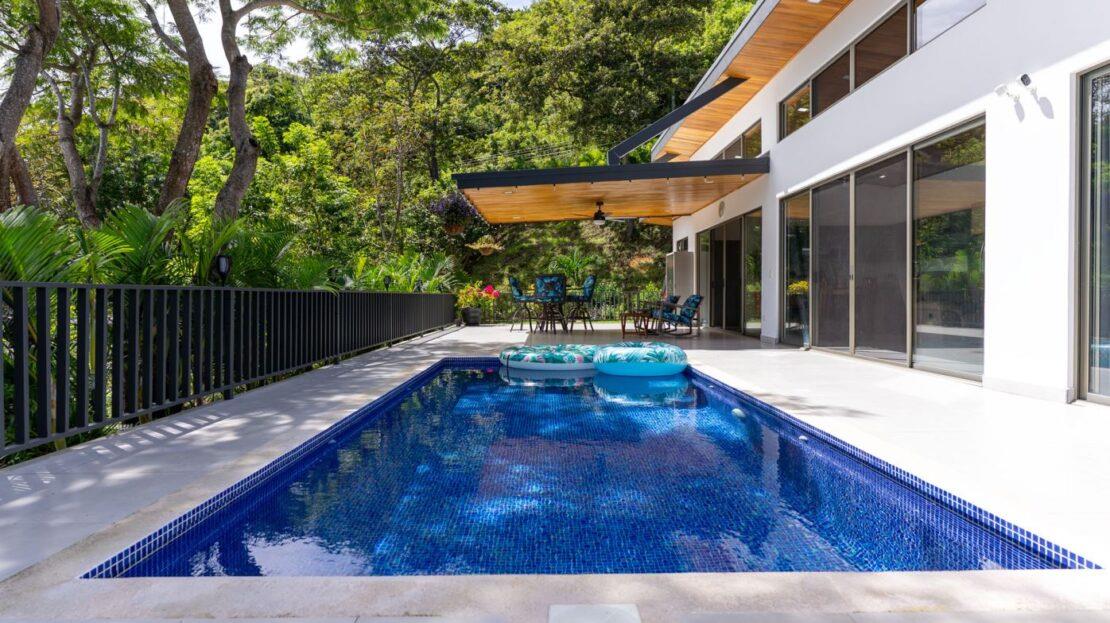 0000 Modern Gem In The Natural Setting None Property Photo 1