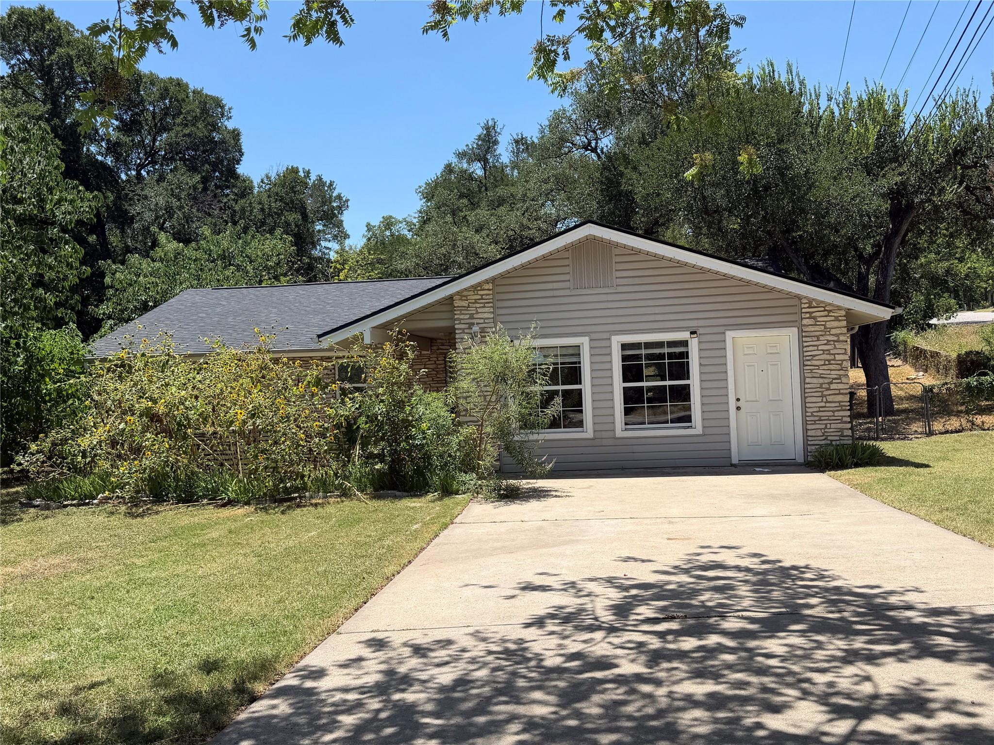 801 Brushy Creek Dr Property Photo 2