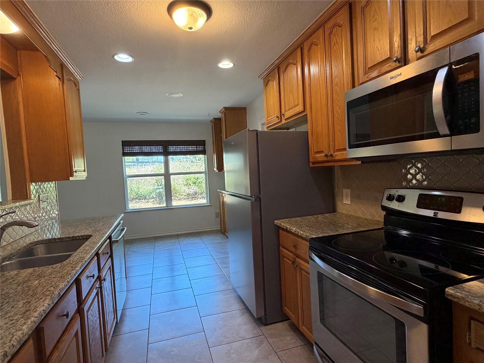 801 Brushy Creek Dr Property Photo 3