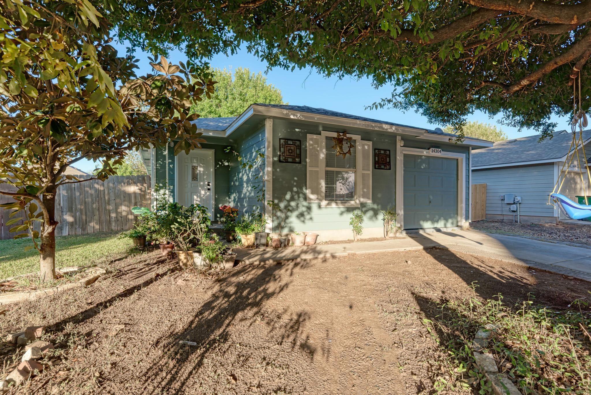 14304 Varrelman St Property Photo