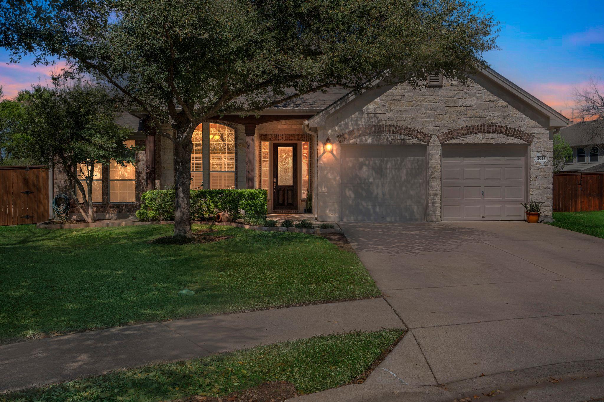 2925 Plantation Dr Property Photo
