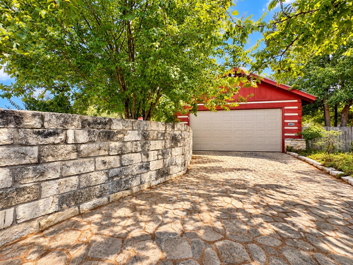 122 Briar Forest Dr Property Photo 3