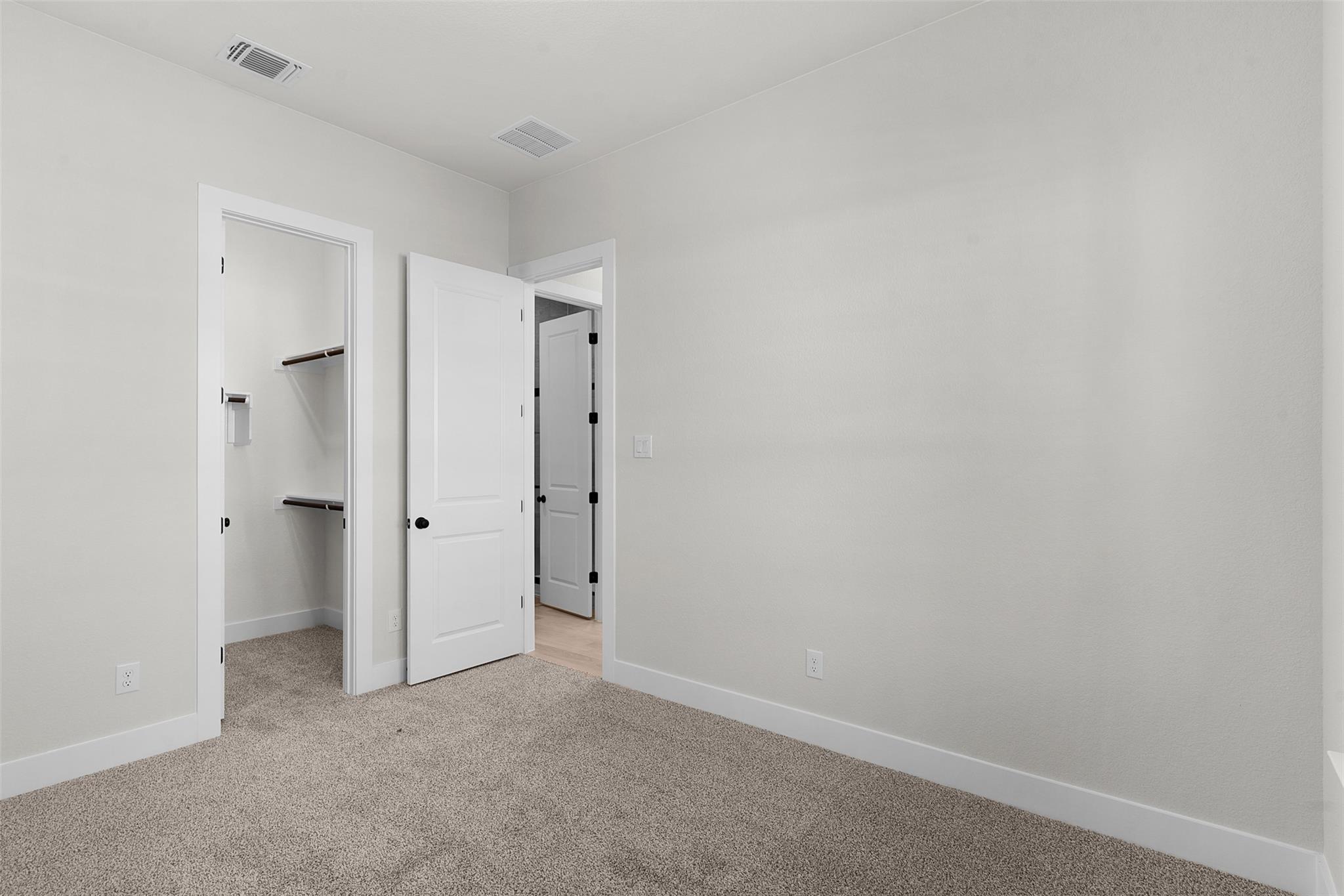 1704 Willow Bean Dr Property Photo 6