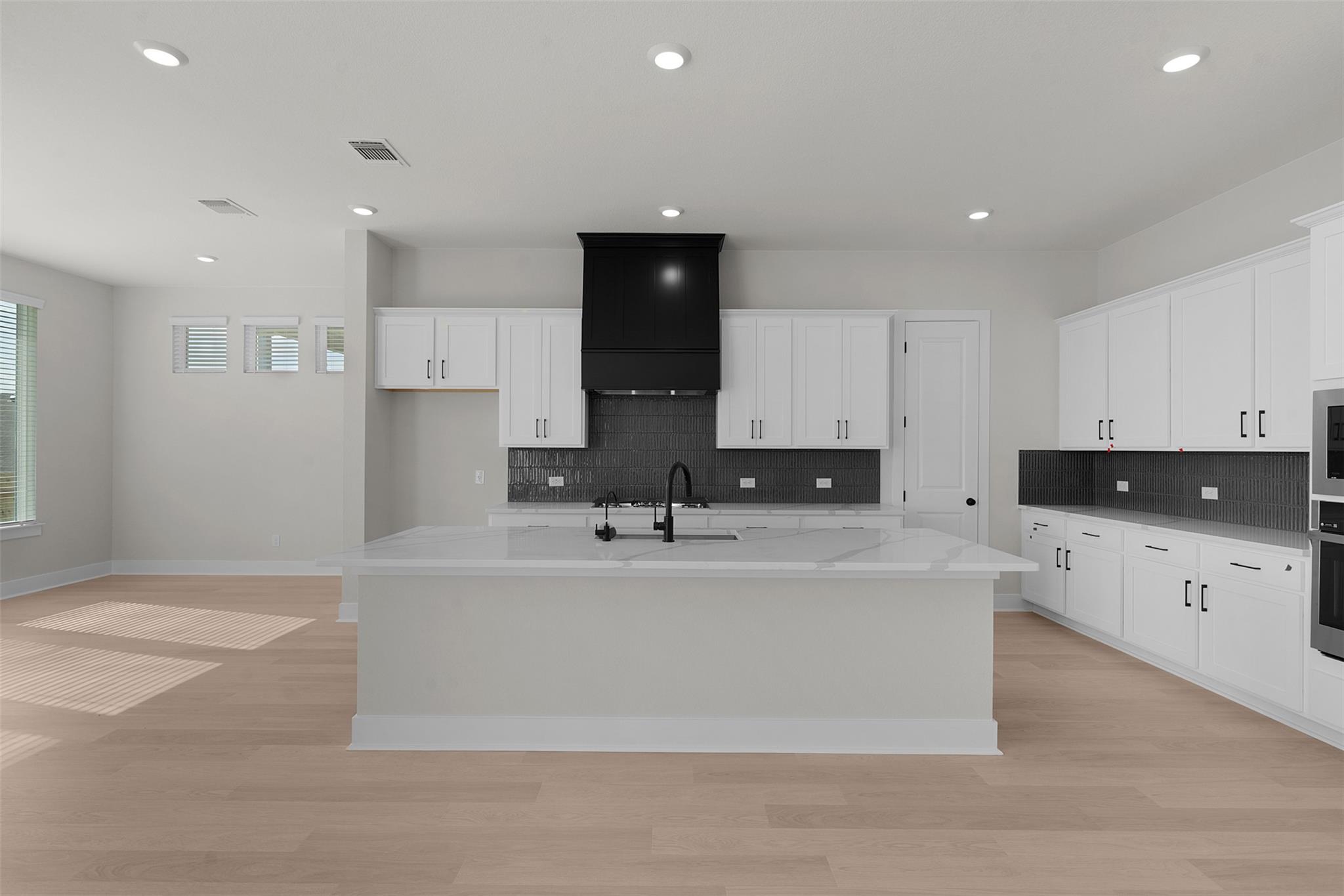 1704 Willow Bean Dr Property Photo 10