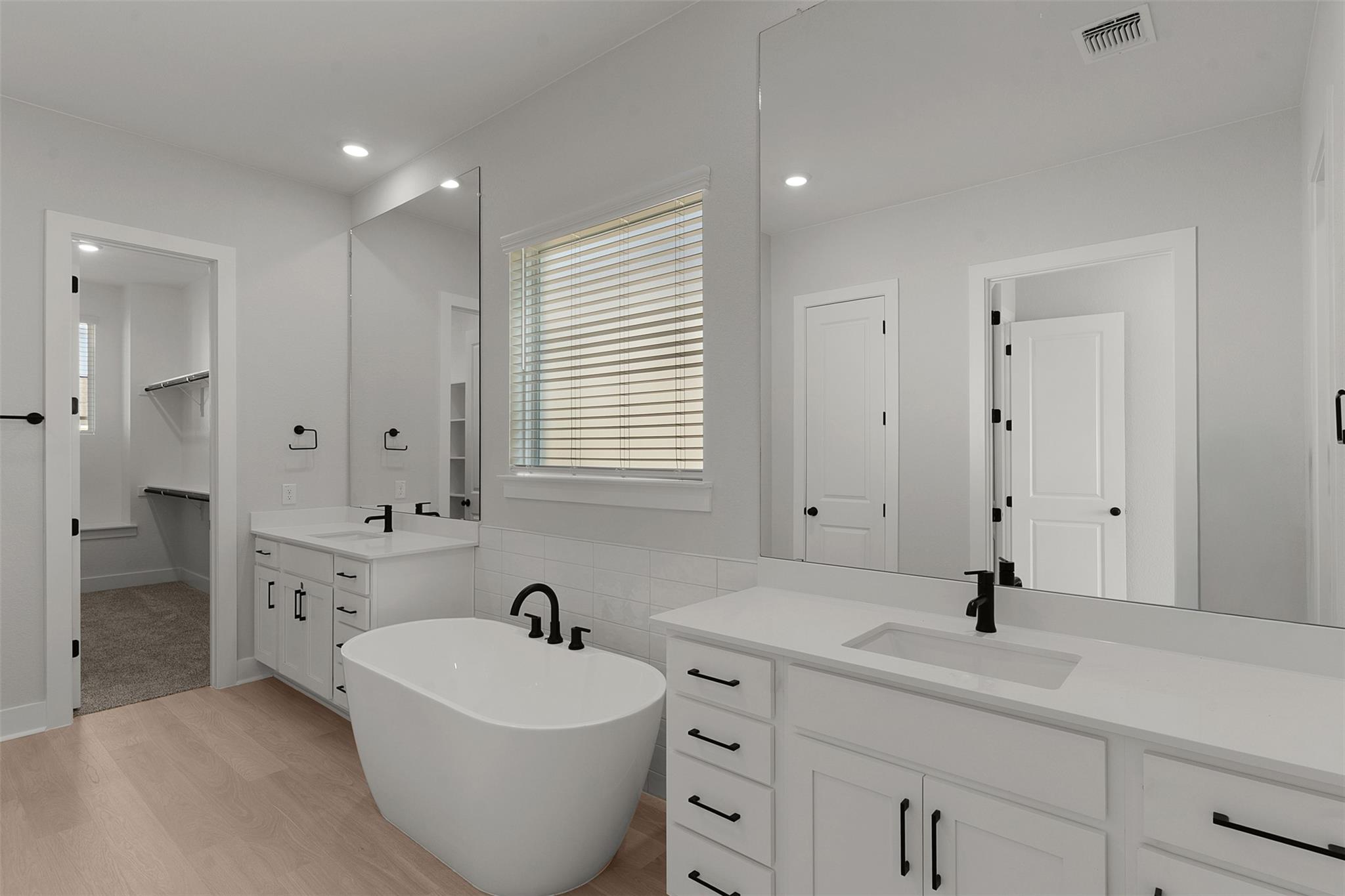 1704 Willow Bean Dr Property Photo 16