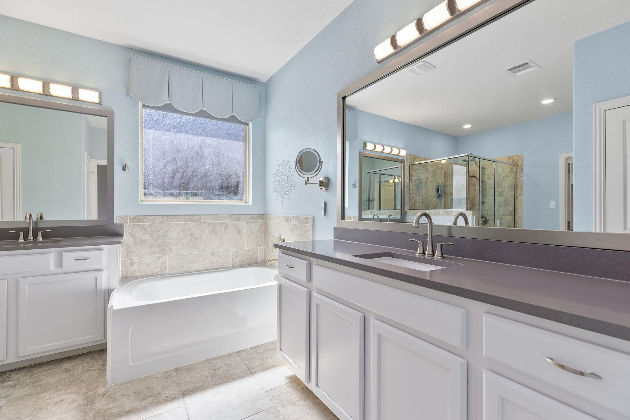 525 Scenic Bluff Dr Property Photo 26