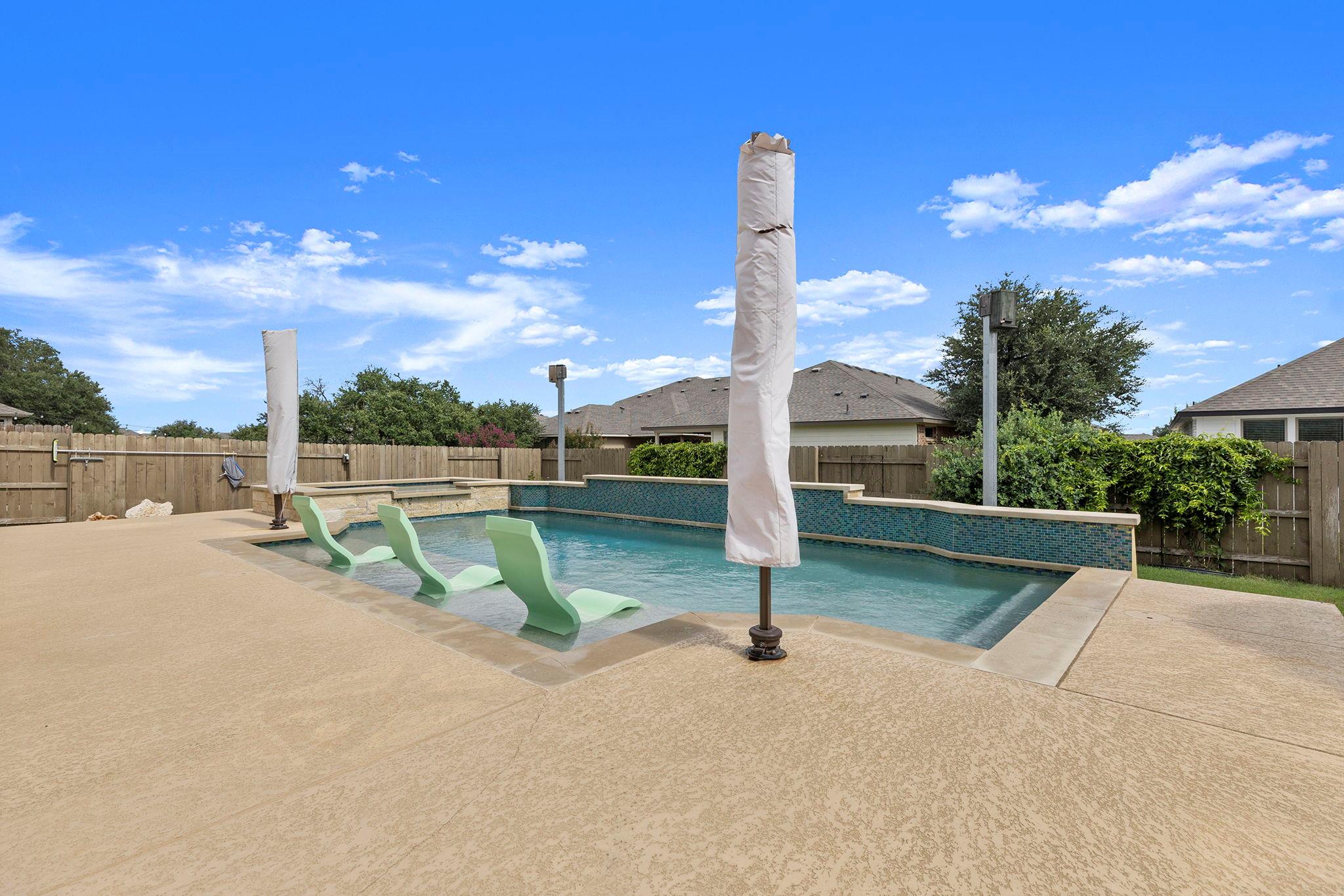 525 Scenic Bluff Dr Property Photo 34