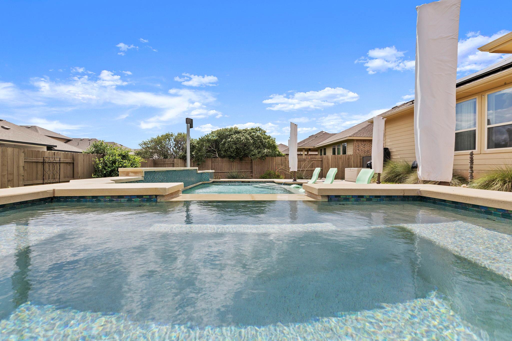525 Scenic Bluff Dr Property Photo 40