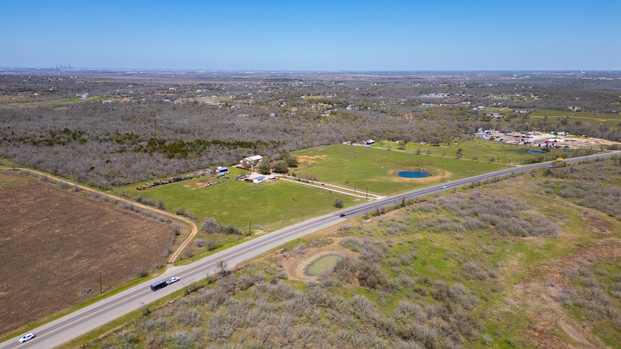 19351 Camino Real Property Photo 4