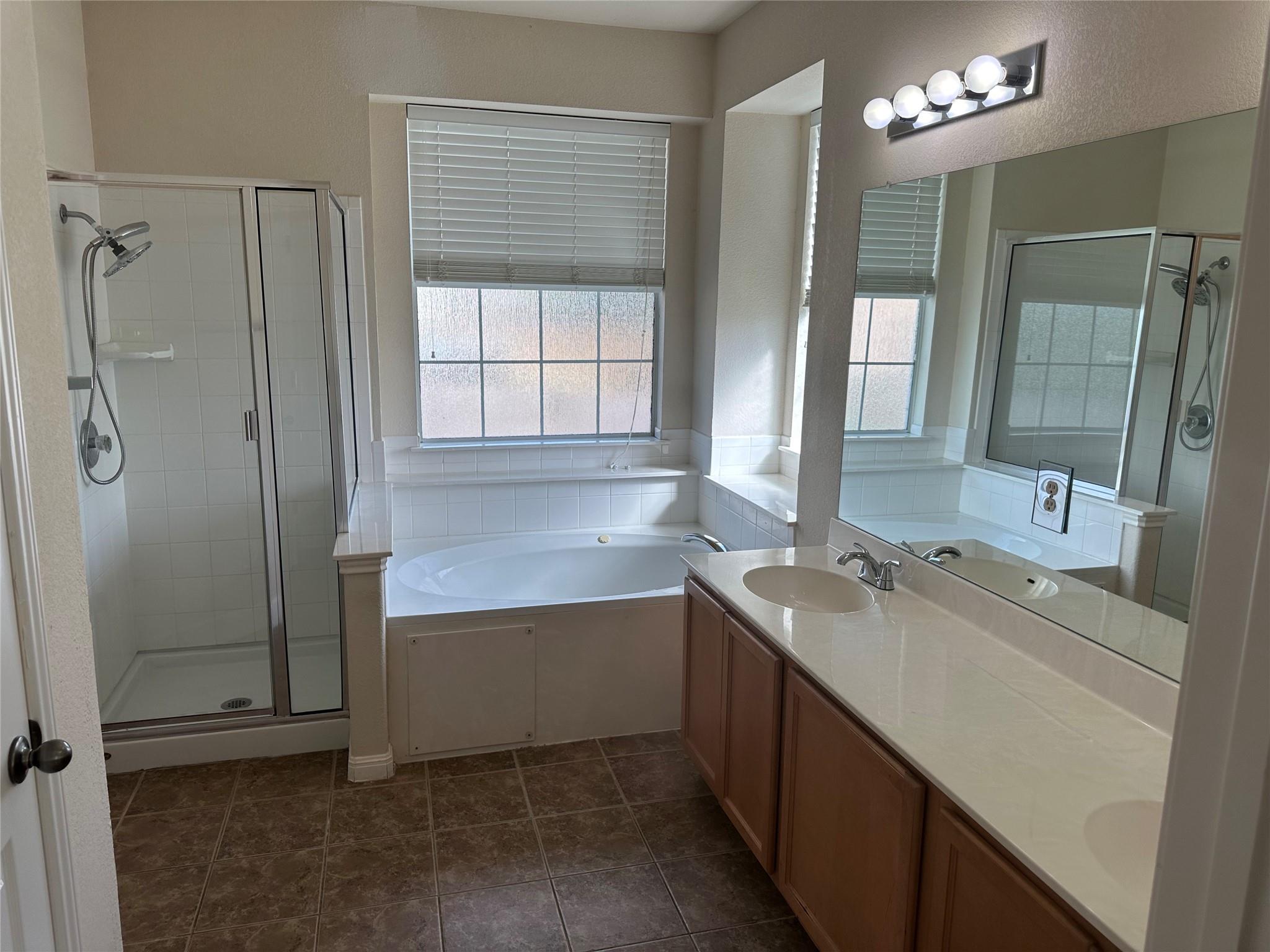 177 Devonshire Dr Property Photo 4