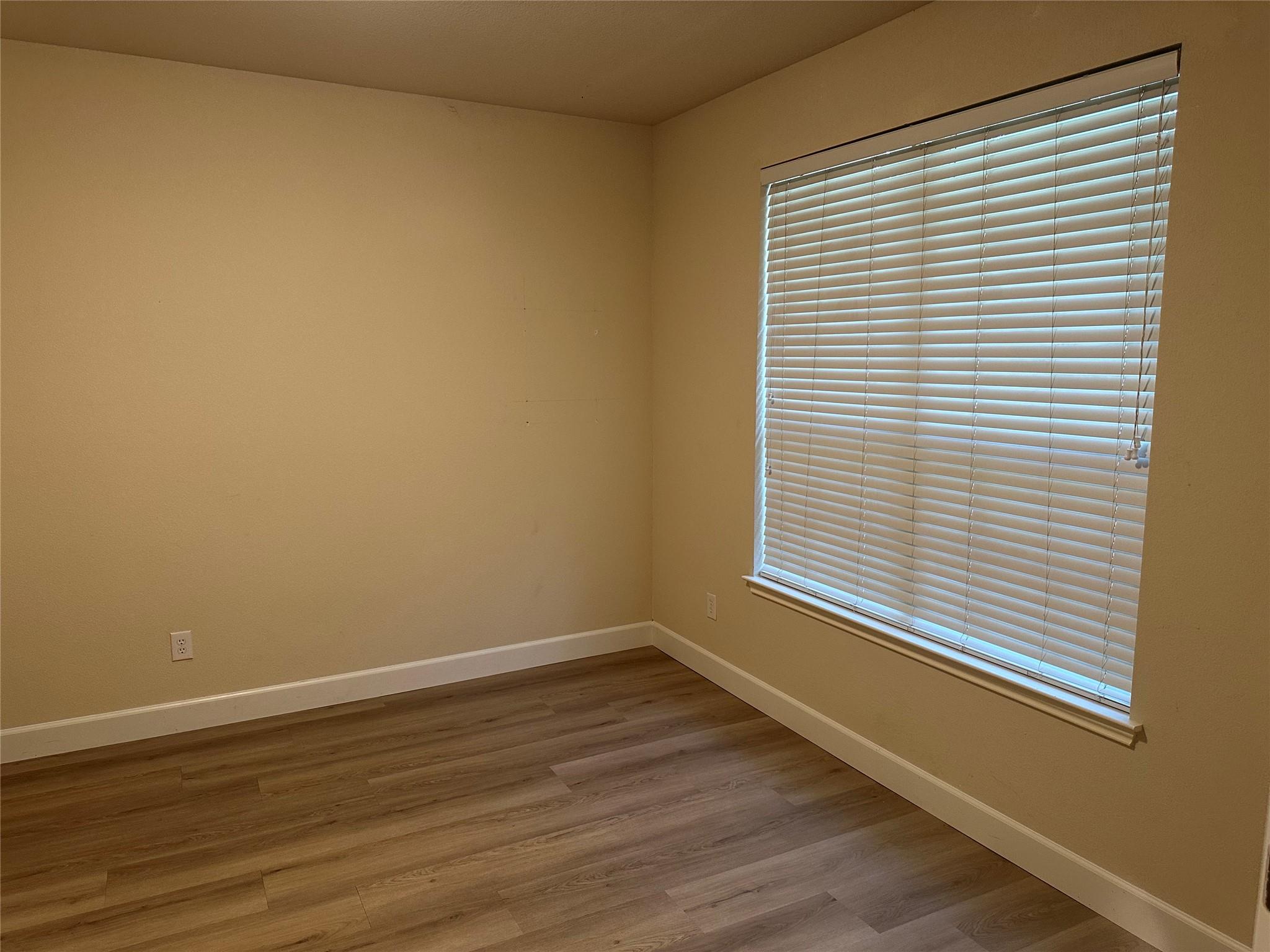 177 Devonshire Dr Property Photo 6