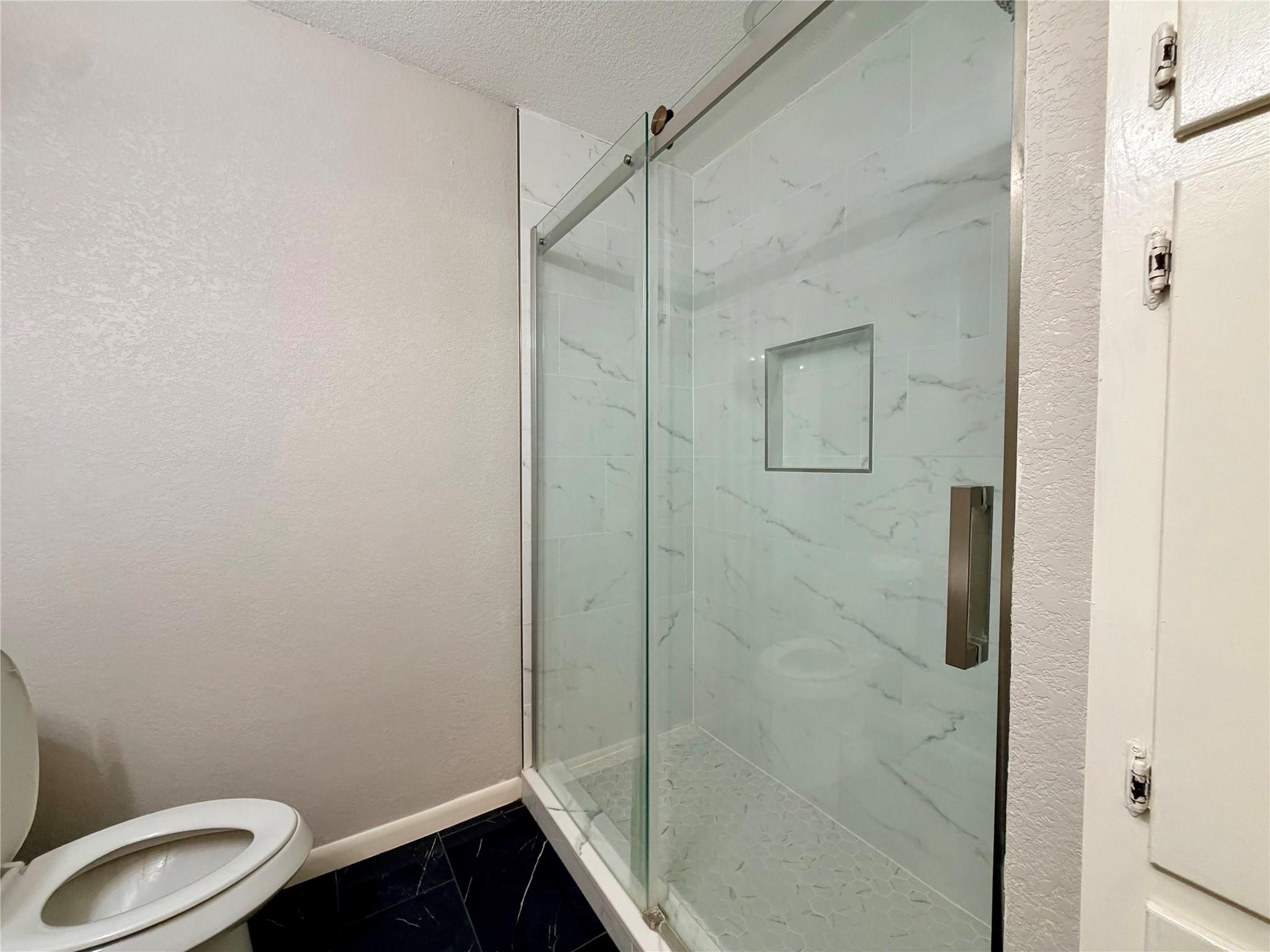 1403 Long Branch Dr Property Photo 7