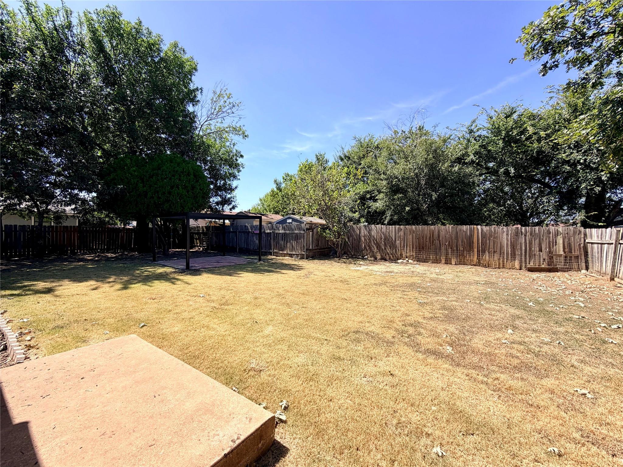 1403 Long Branch Dr Property Photo 11