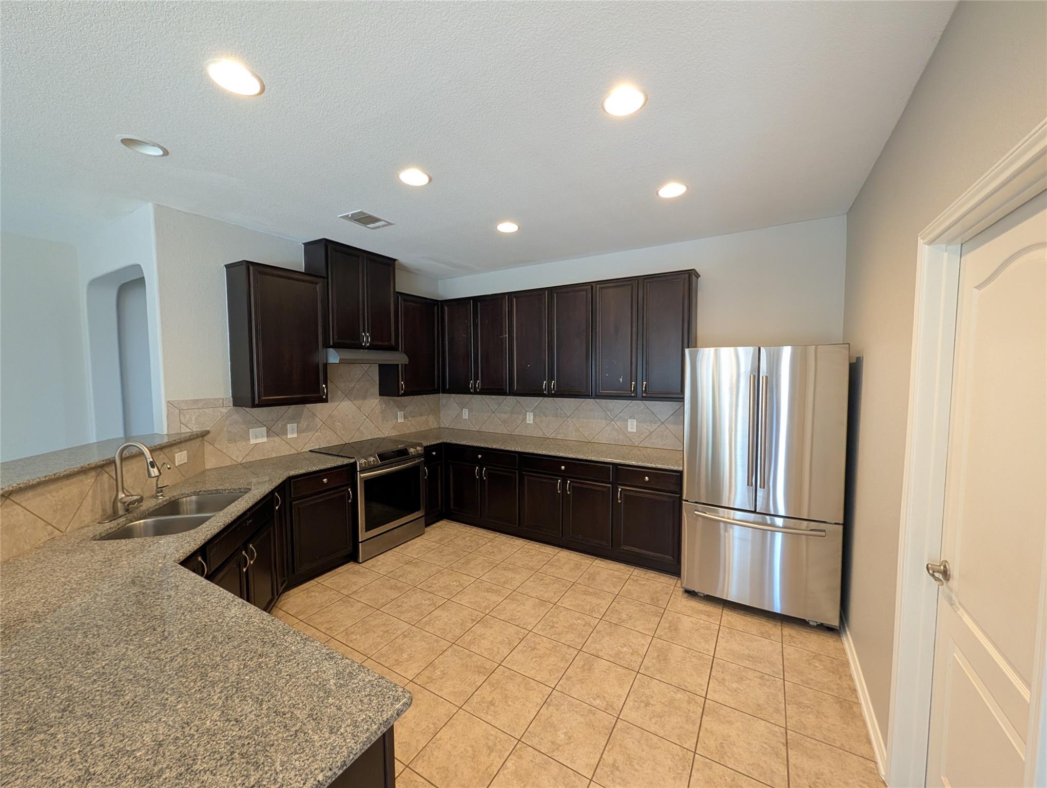8829 Capitol View Dr Property Photo 11