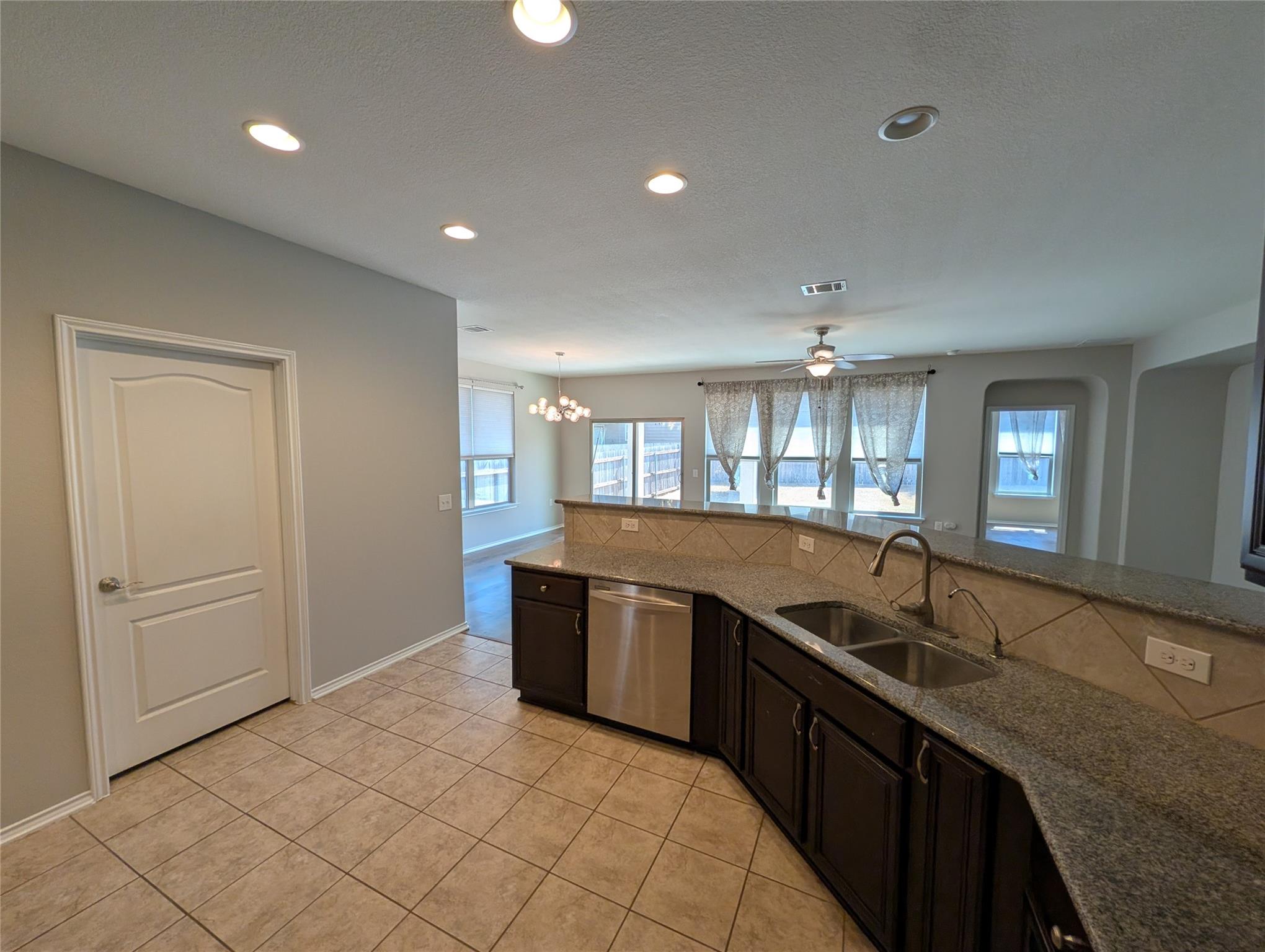 8829 Capitol View Dr Property Photo 13