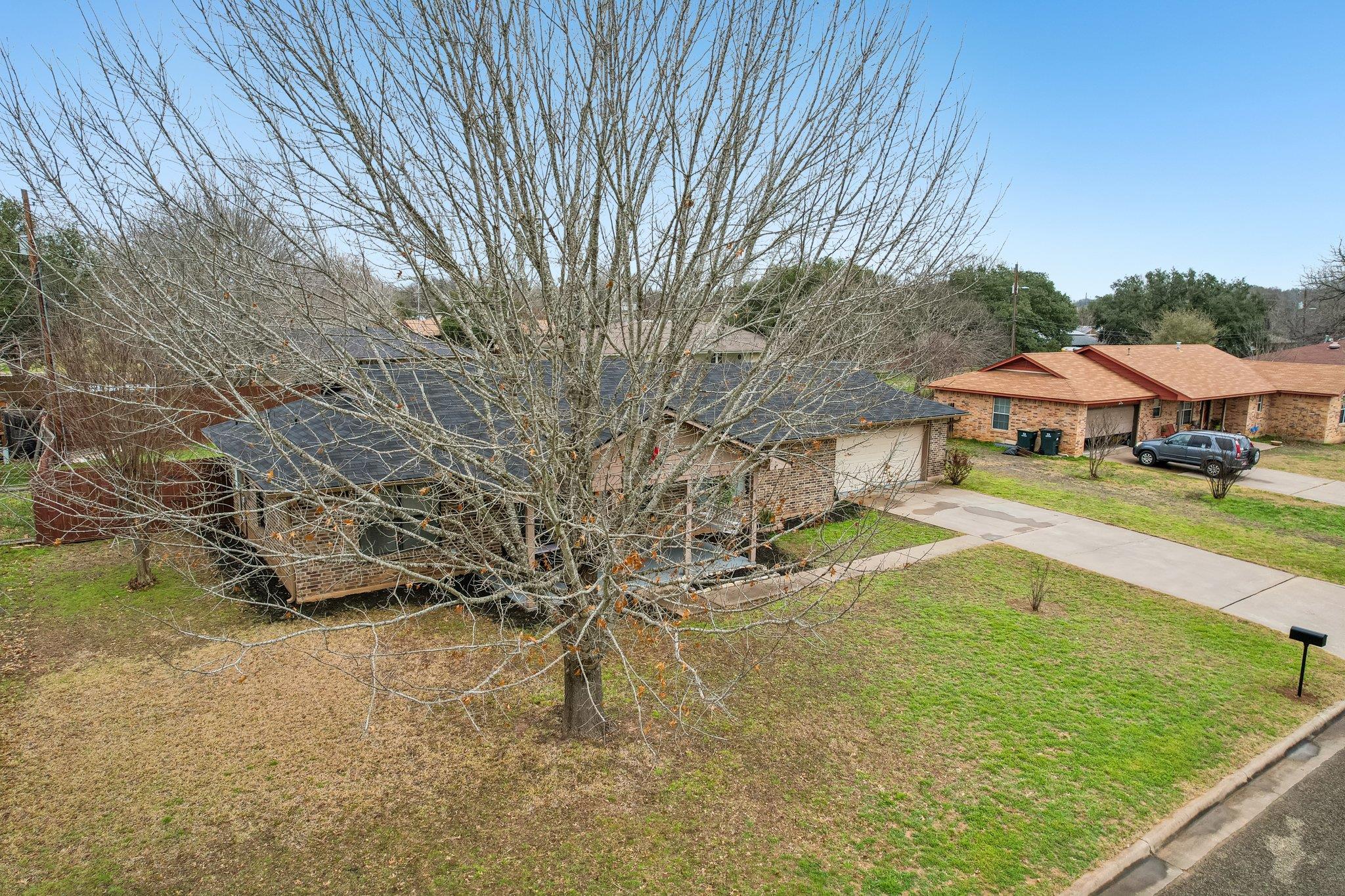 402 Laurel St Property Photo 30