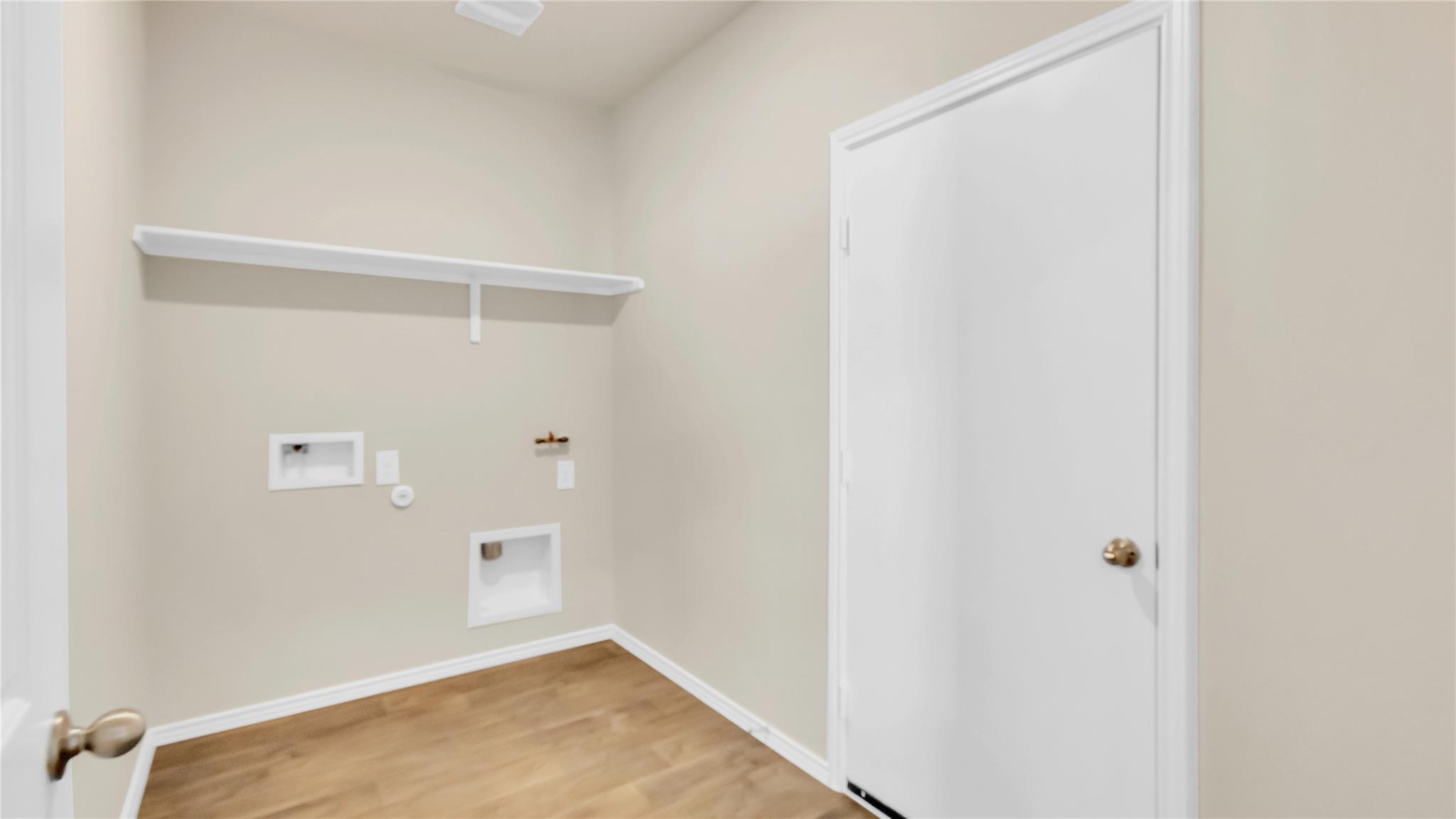 261 Ebbsfleet Dr Property Photo 13
