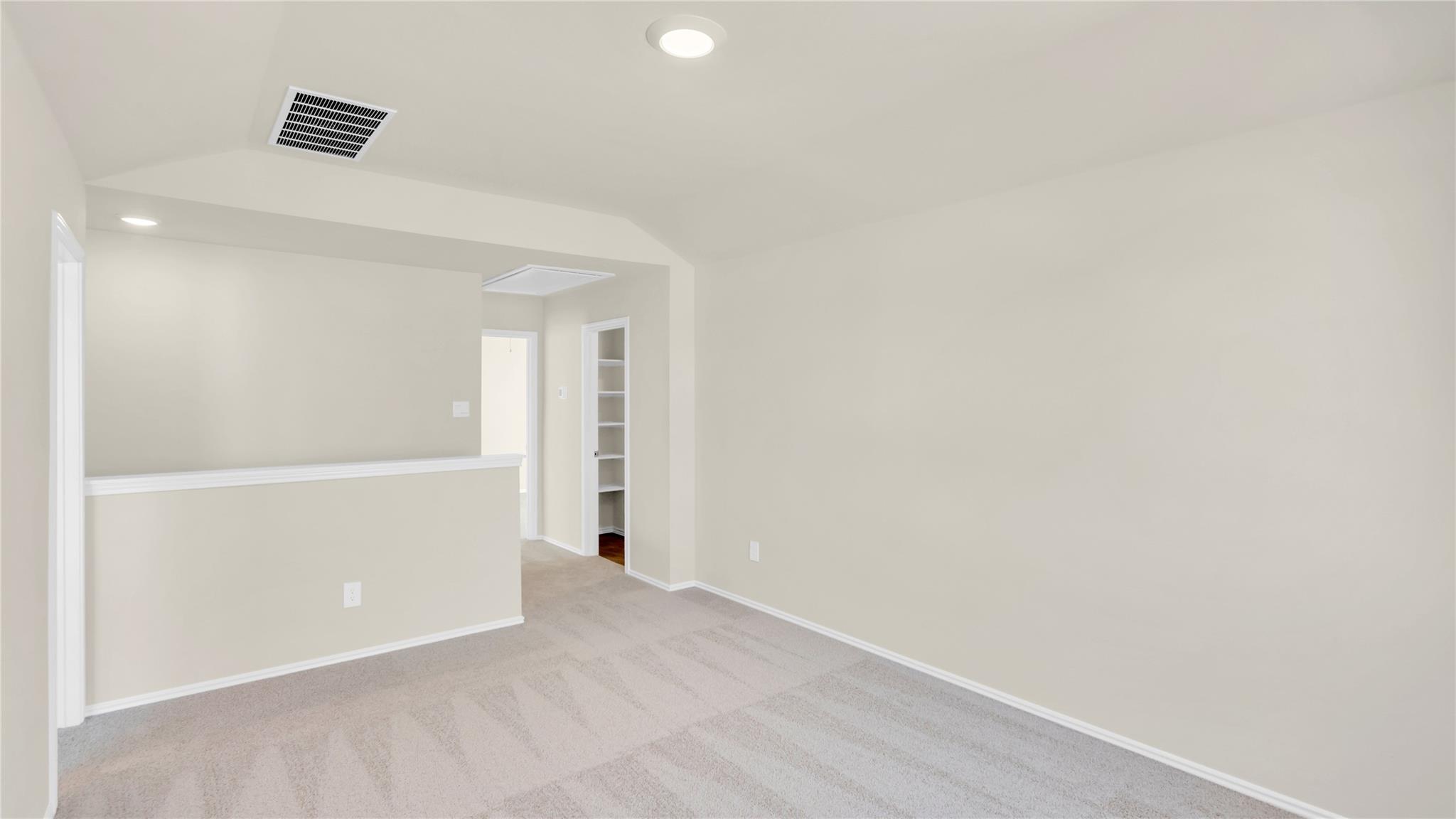 261 Ebbsfleet Dr Property Photo 27