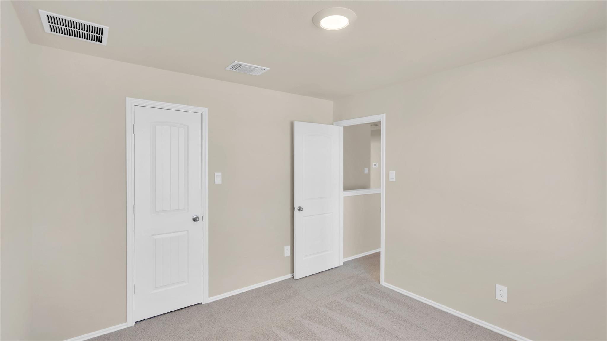 261 Ebbsfleet Dr Property Photo 29