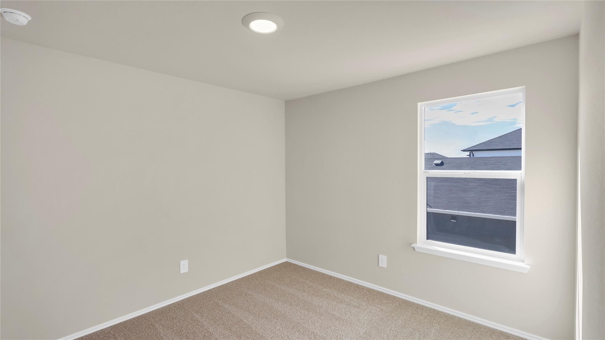261 Ebbsfleet Dr Property Photo 32