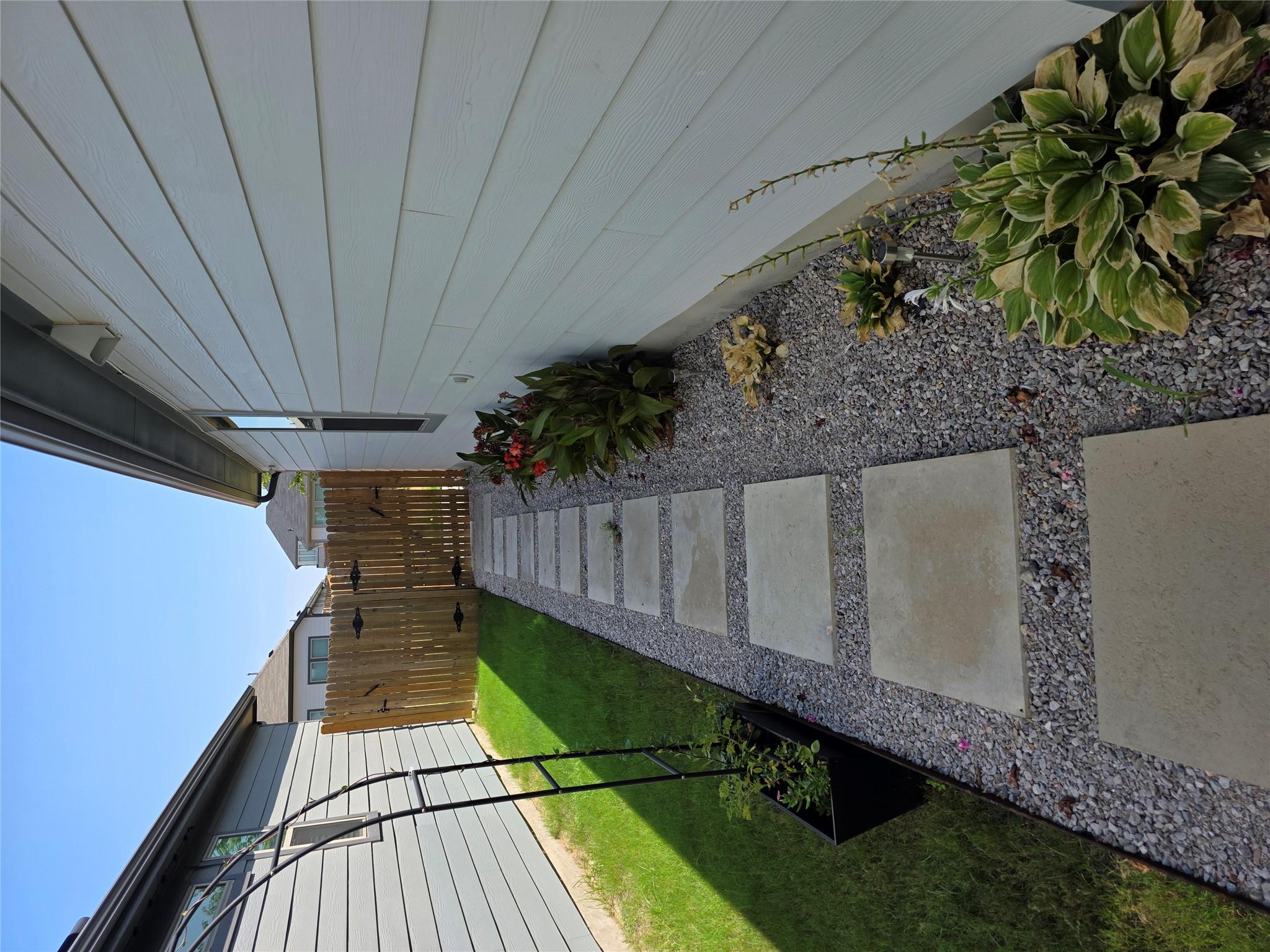 203 Spirit St Property Photo 12