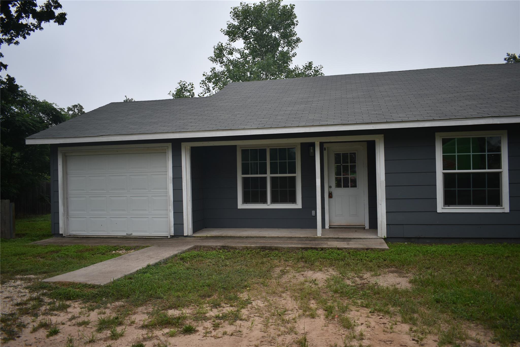 142 Voss Pkwy #a Property Photo 1
