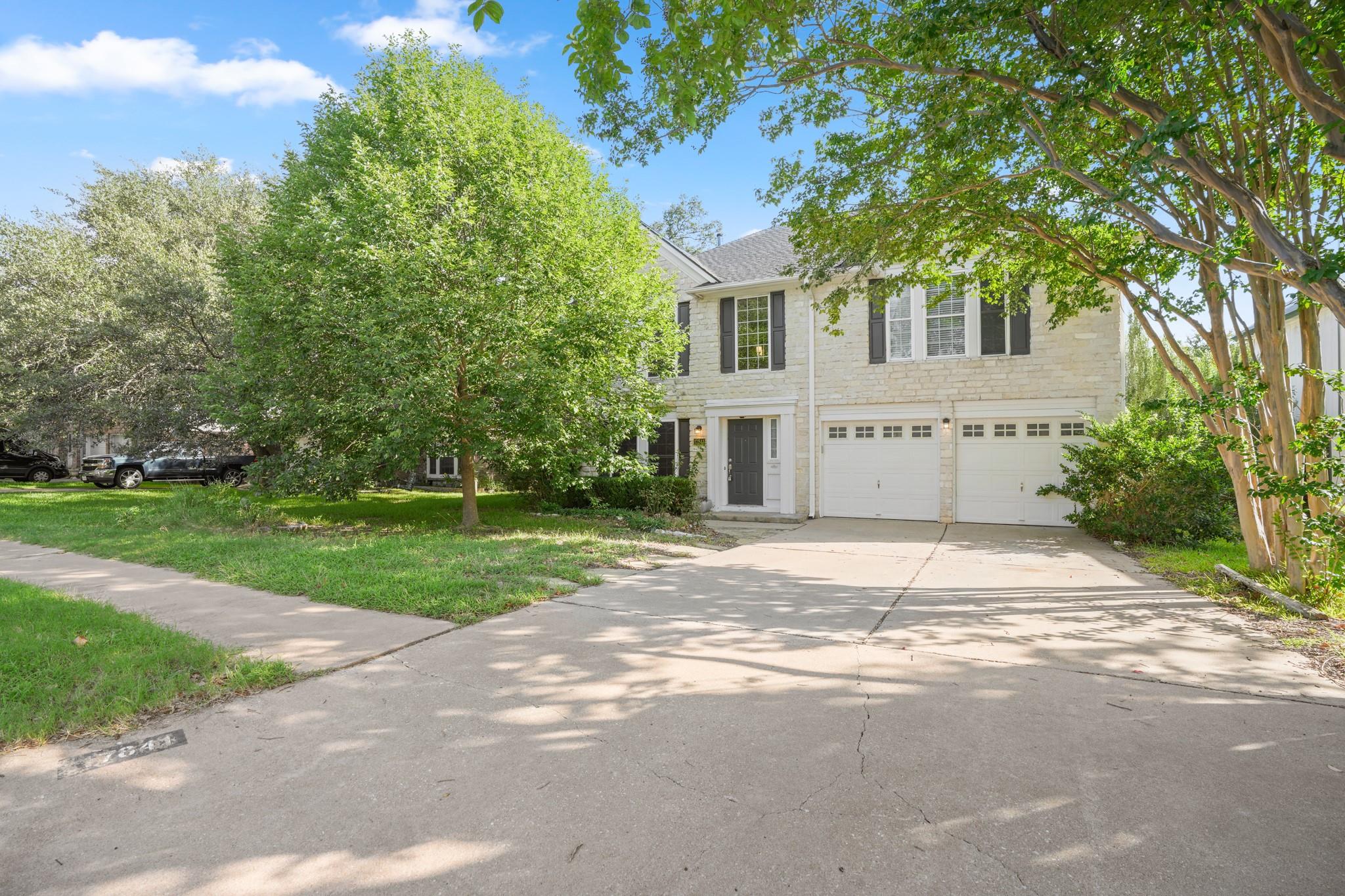 17841 Park Valley Dr Property Photo 1