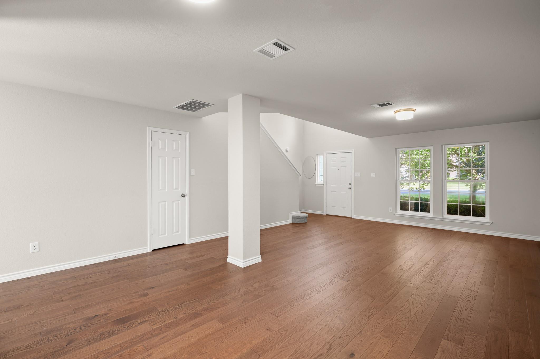 17841 Park Valley Dr Property Photo 2