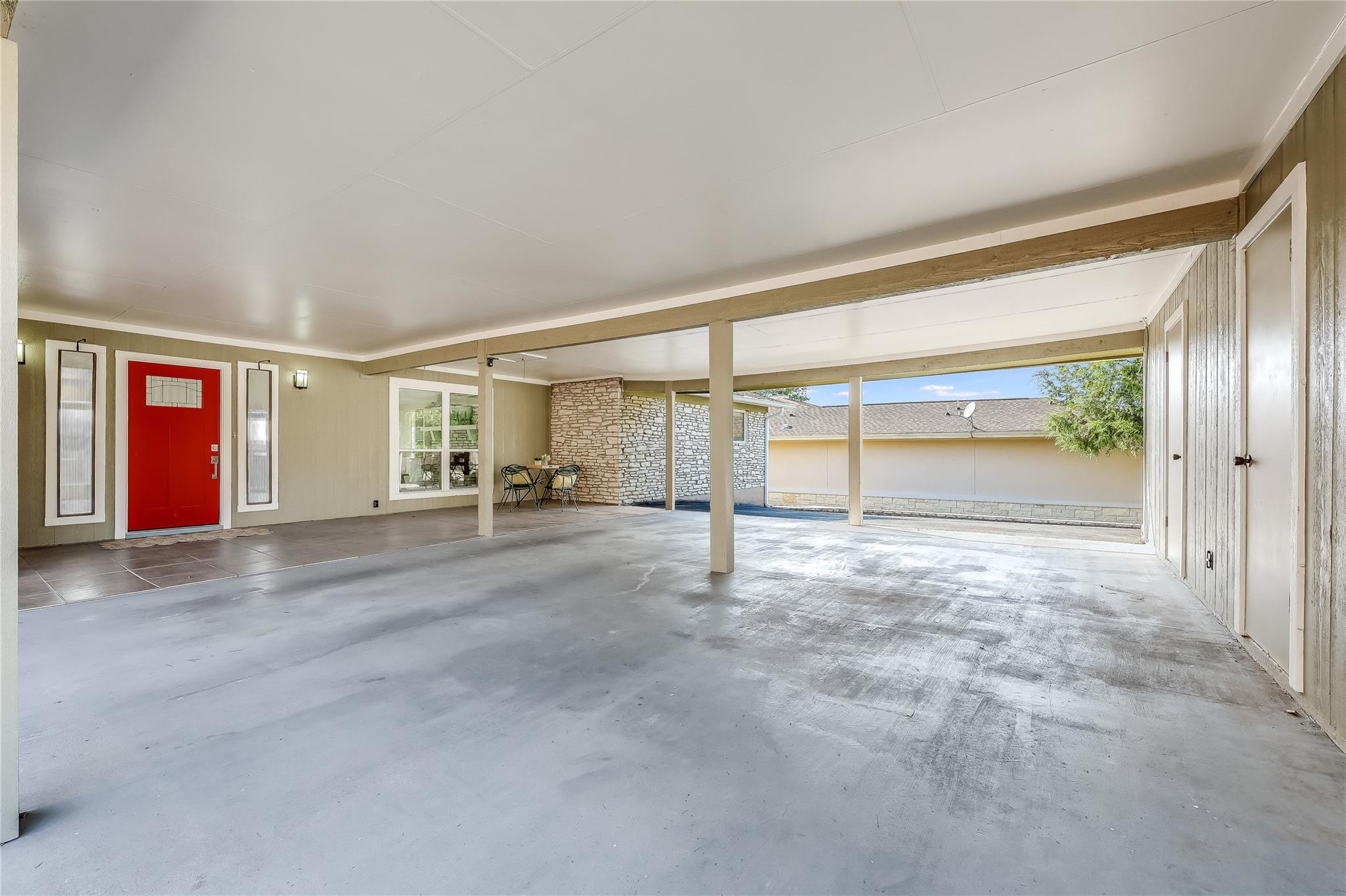2802 Douglas Cv Property Photo 6