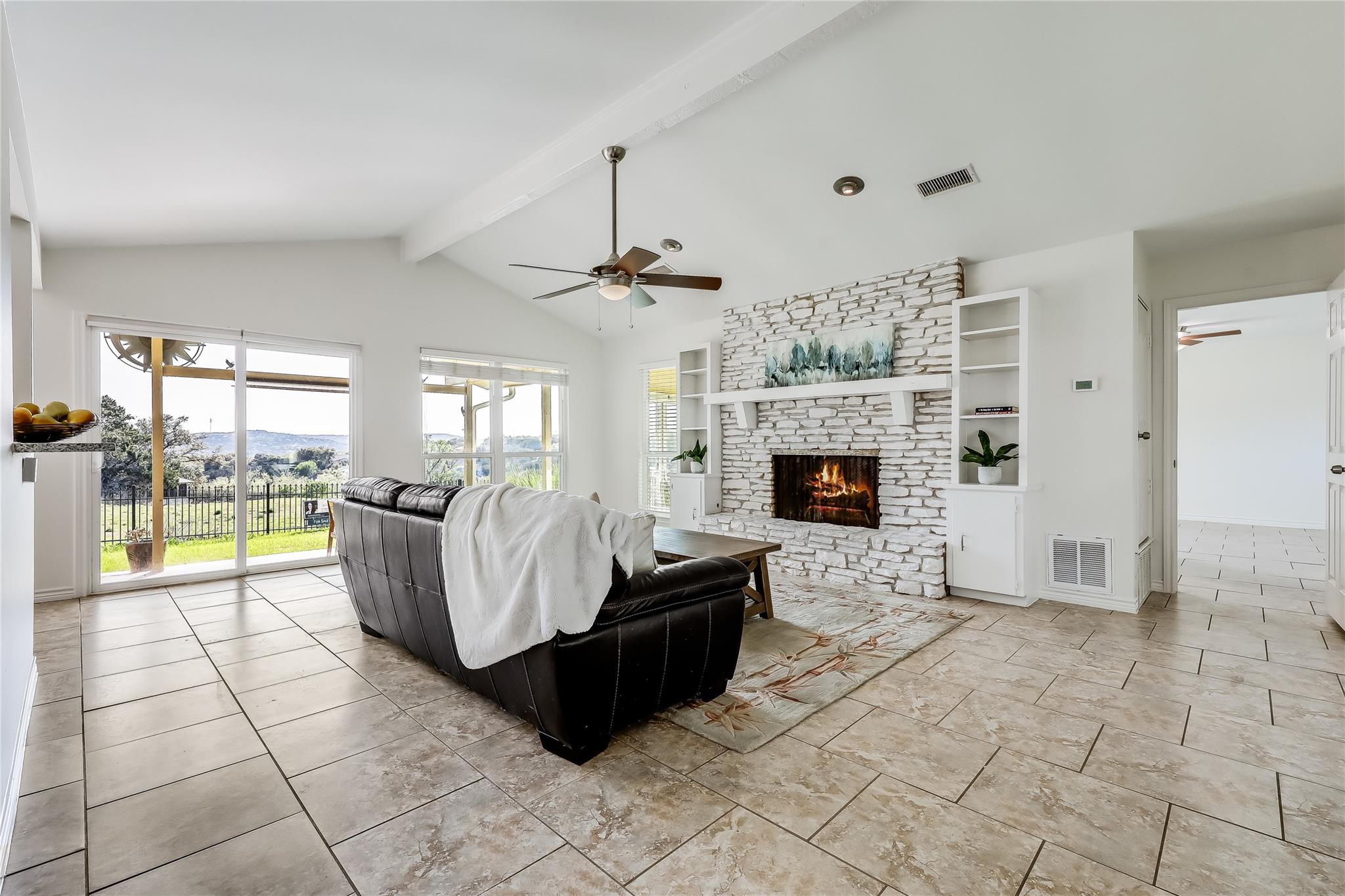2802 Douglas Cv Property Photo 8