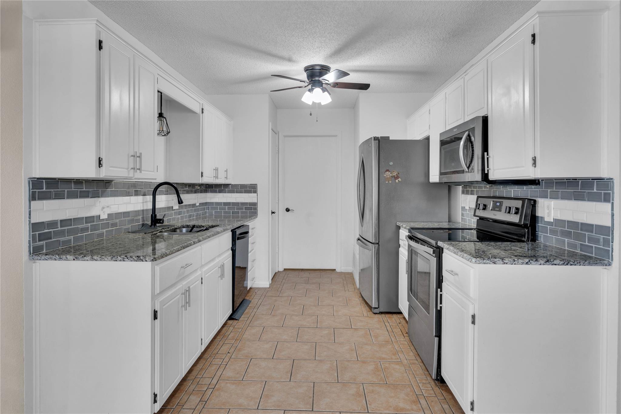 3209 Windfield Dr Property Photo 3