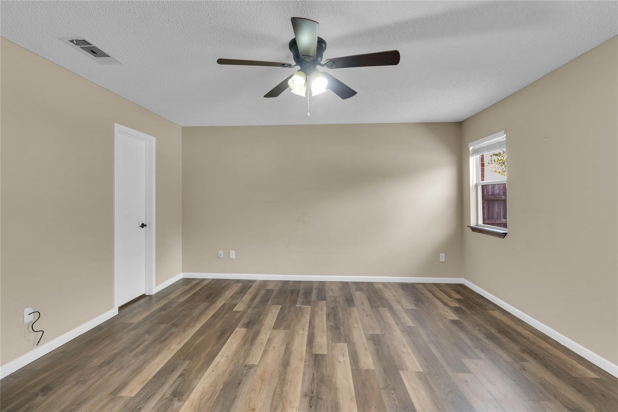 3209 Windfield Dr Property Photo 6