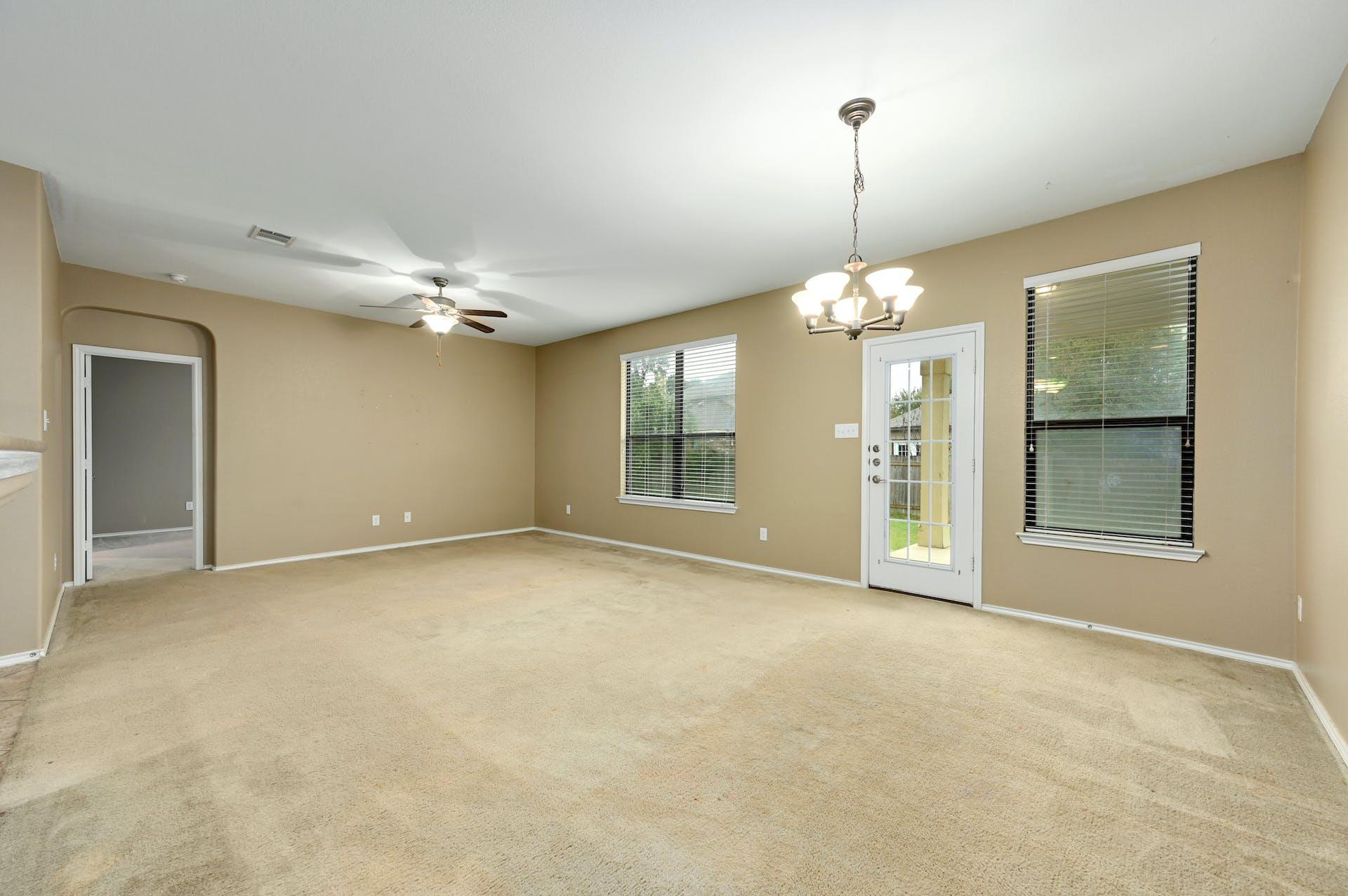 1029 Hyde Park Dr Property Photo 8