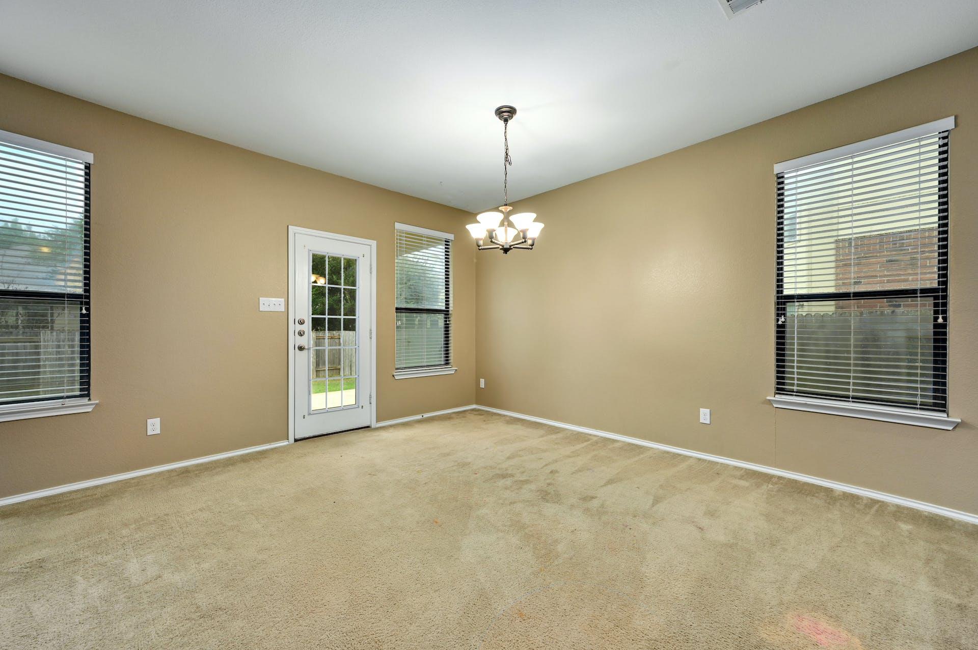 1029 Hyde Park Dr Property Photo 9