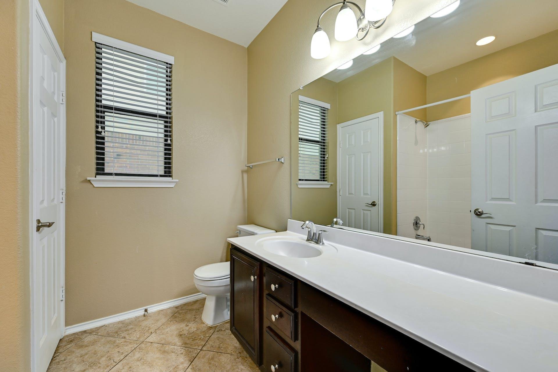 1029 Hyde Park Dr Property Photo 20