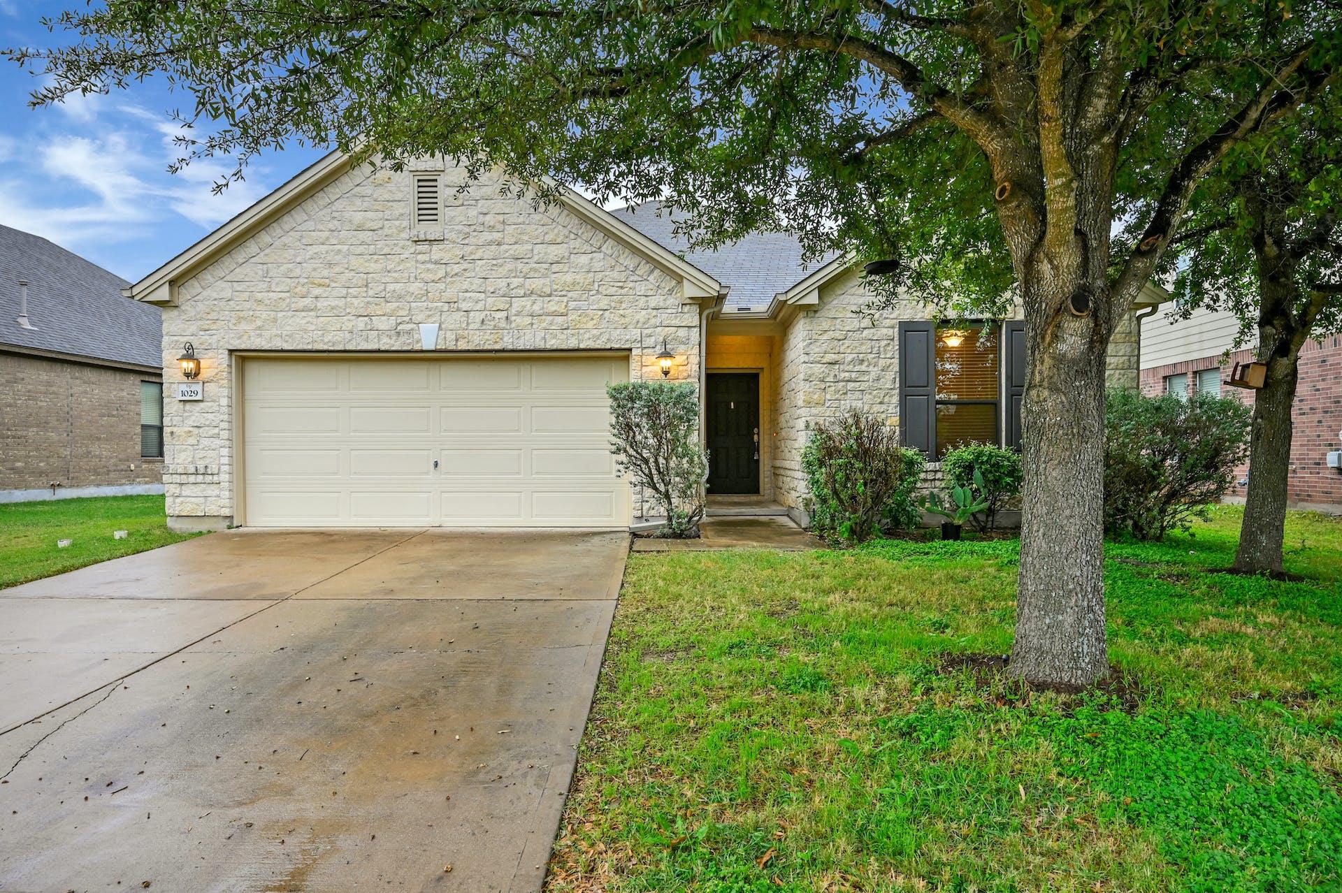 1029 Hyde Park Dr Property Photo 25