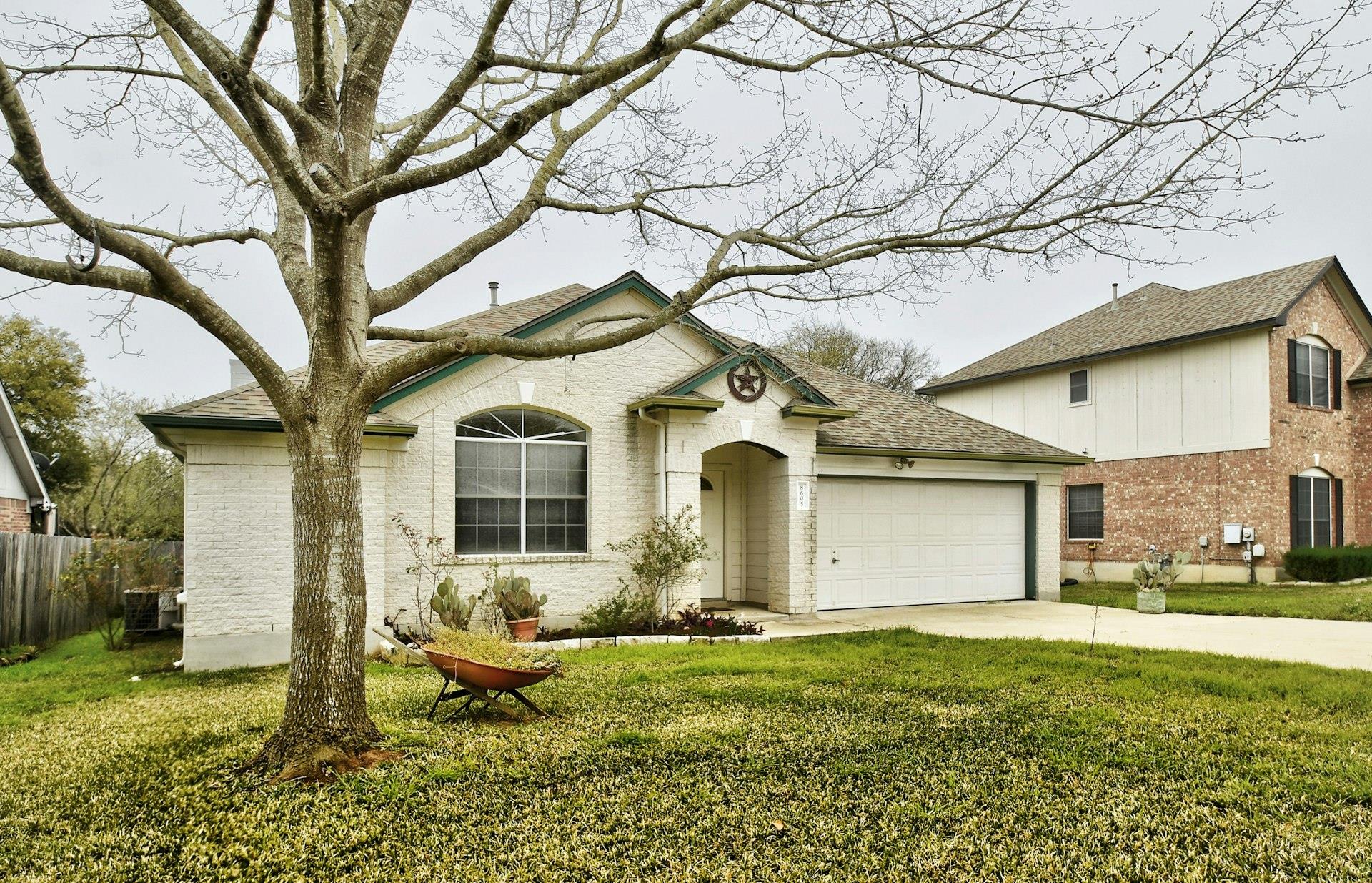 8605 Ganttcrest Dr Property Photo 2
